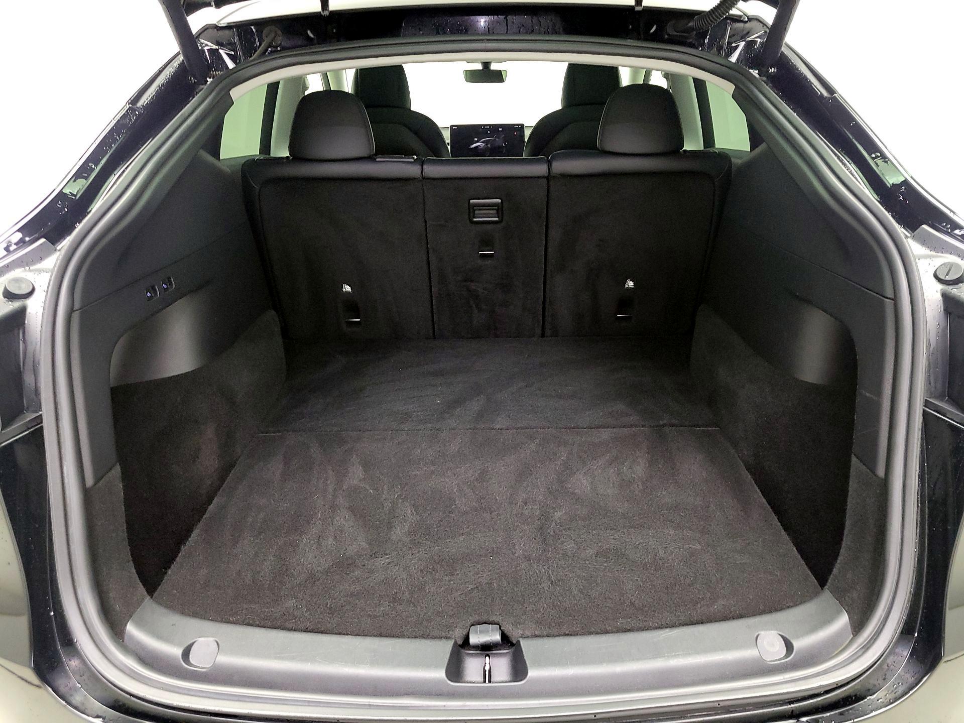 Thumbnail: 2022 Tesla Model Y - 20