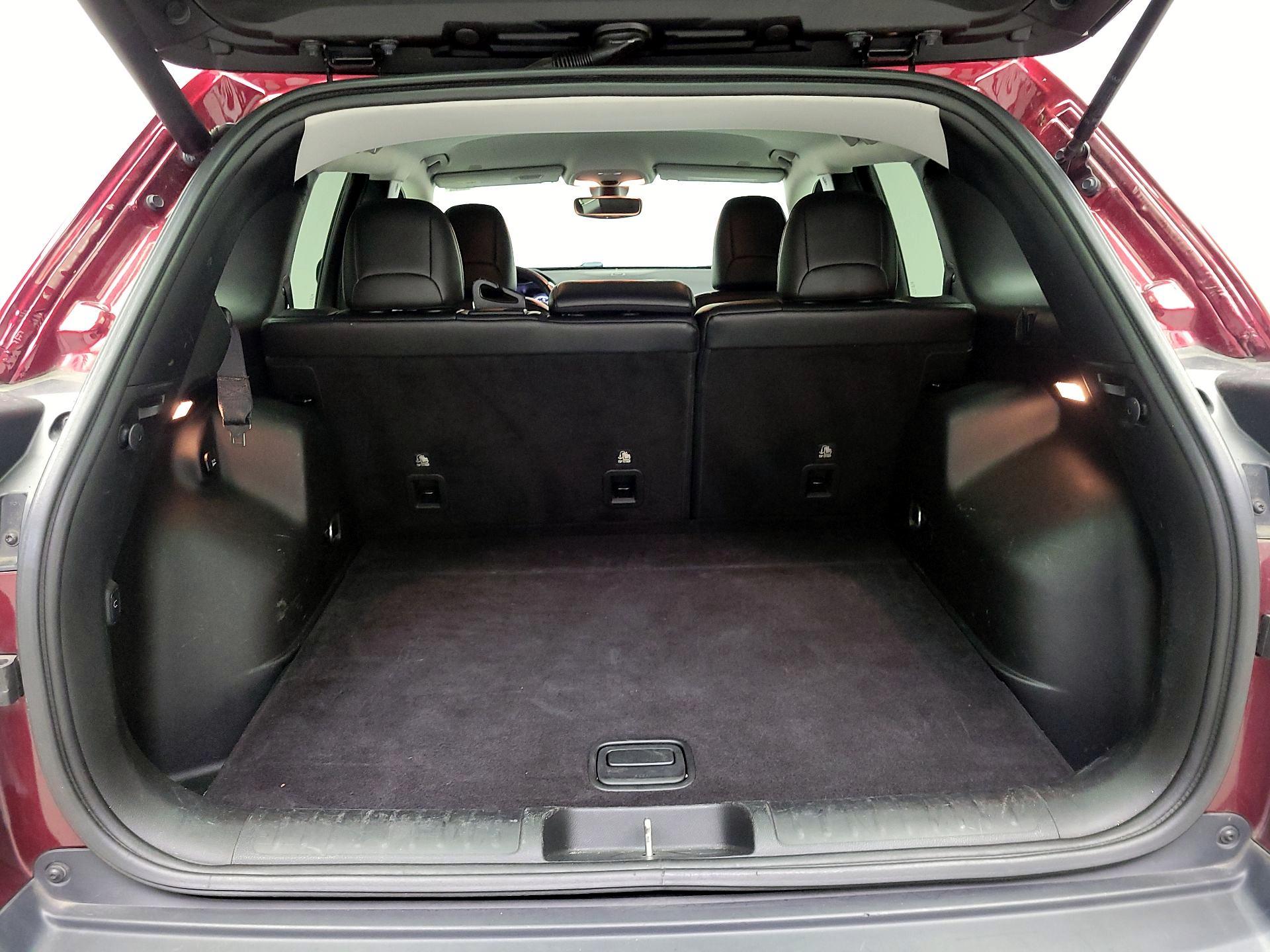 Thumbnail: 2019 Jeep Cherokee - 20