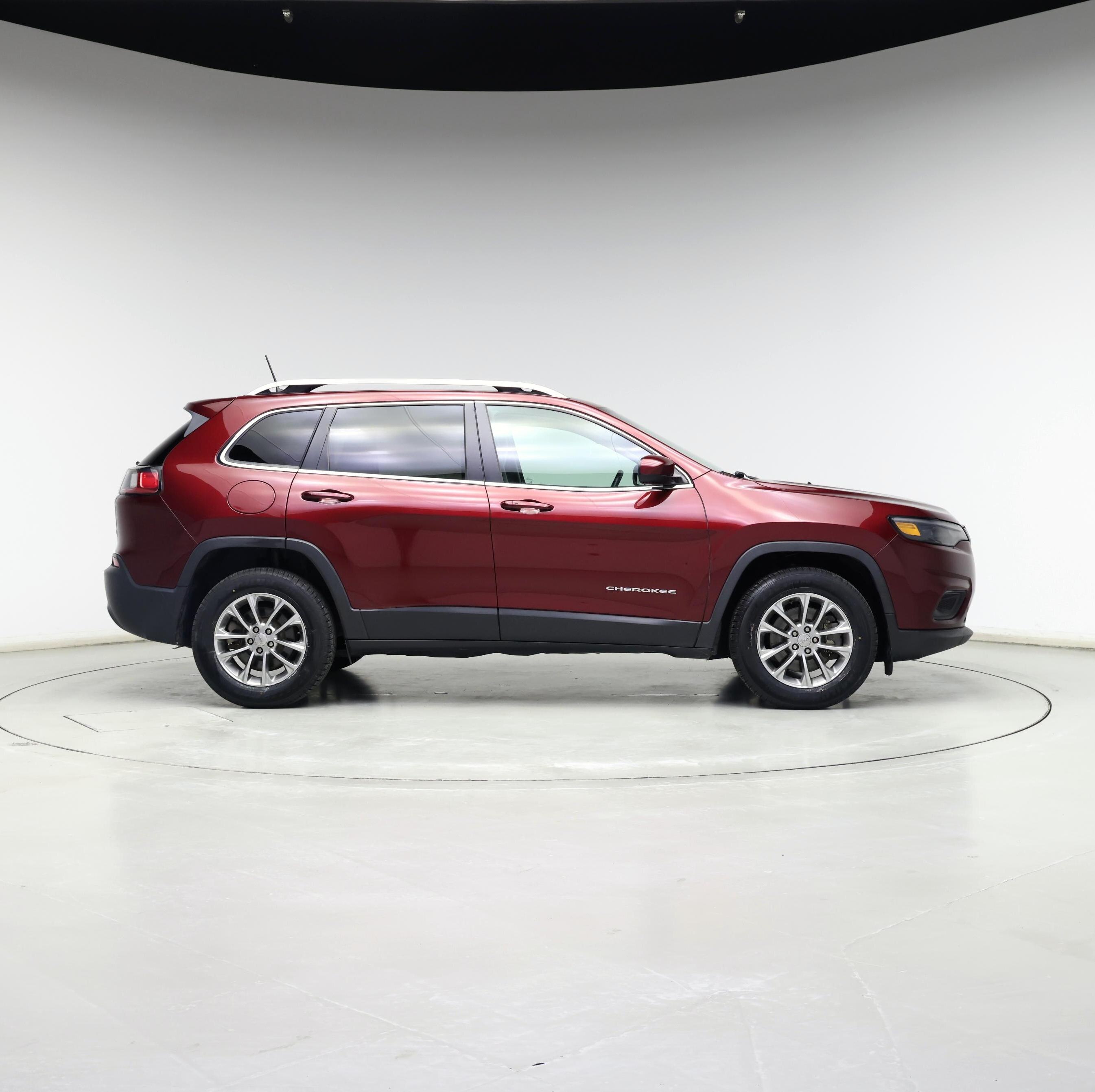 Thumbnail: 2019 Jeep Cherokee - 7