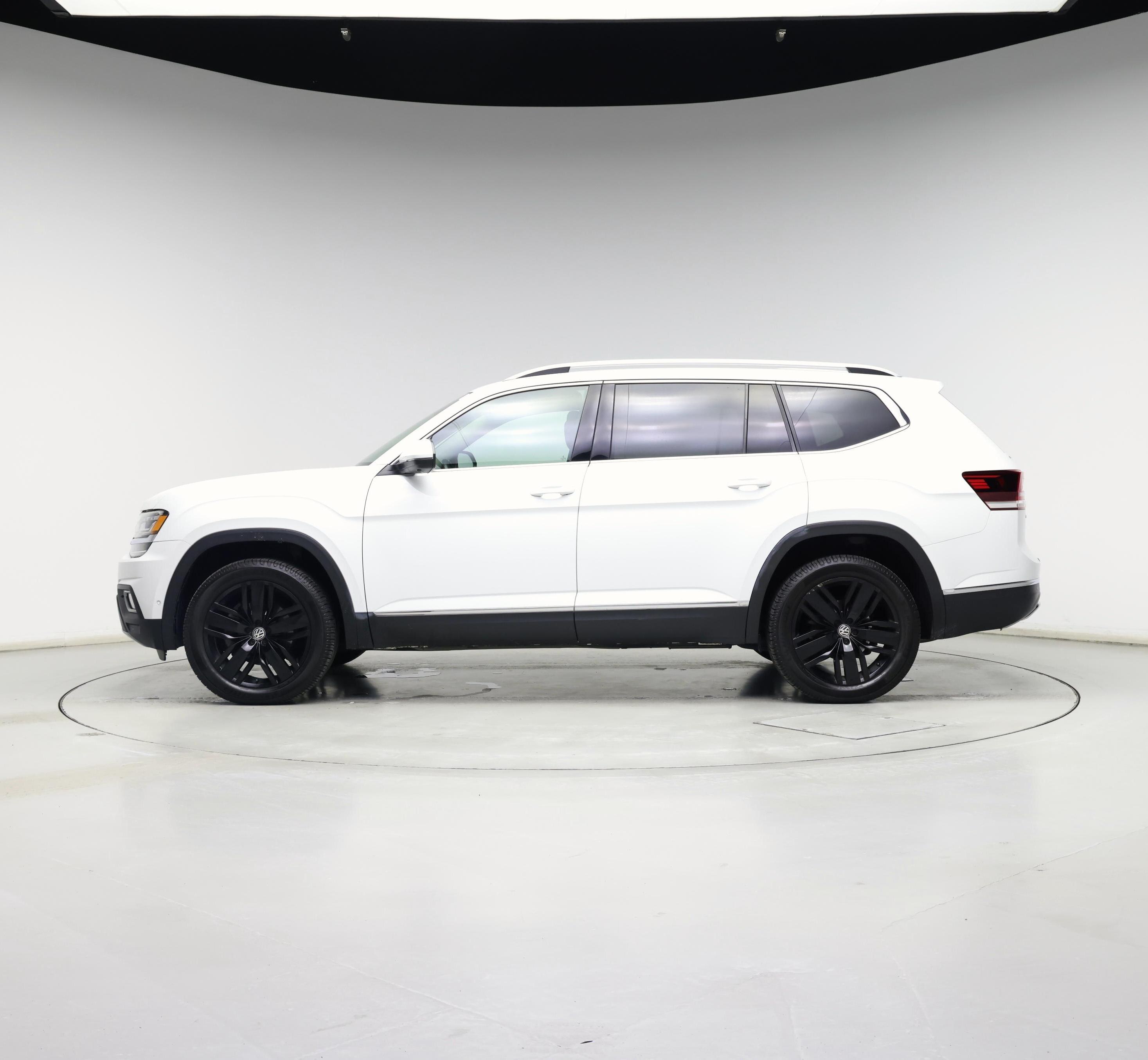 Thumbnail: 2018 Volkswagen Atlas - 3