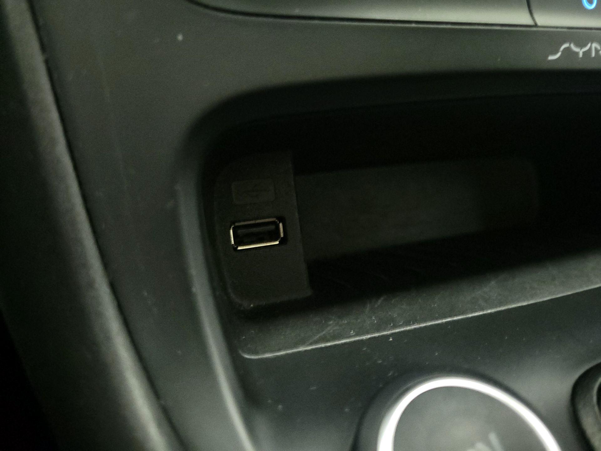 Thumbnail: 2017 Ford Focus - 18