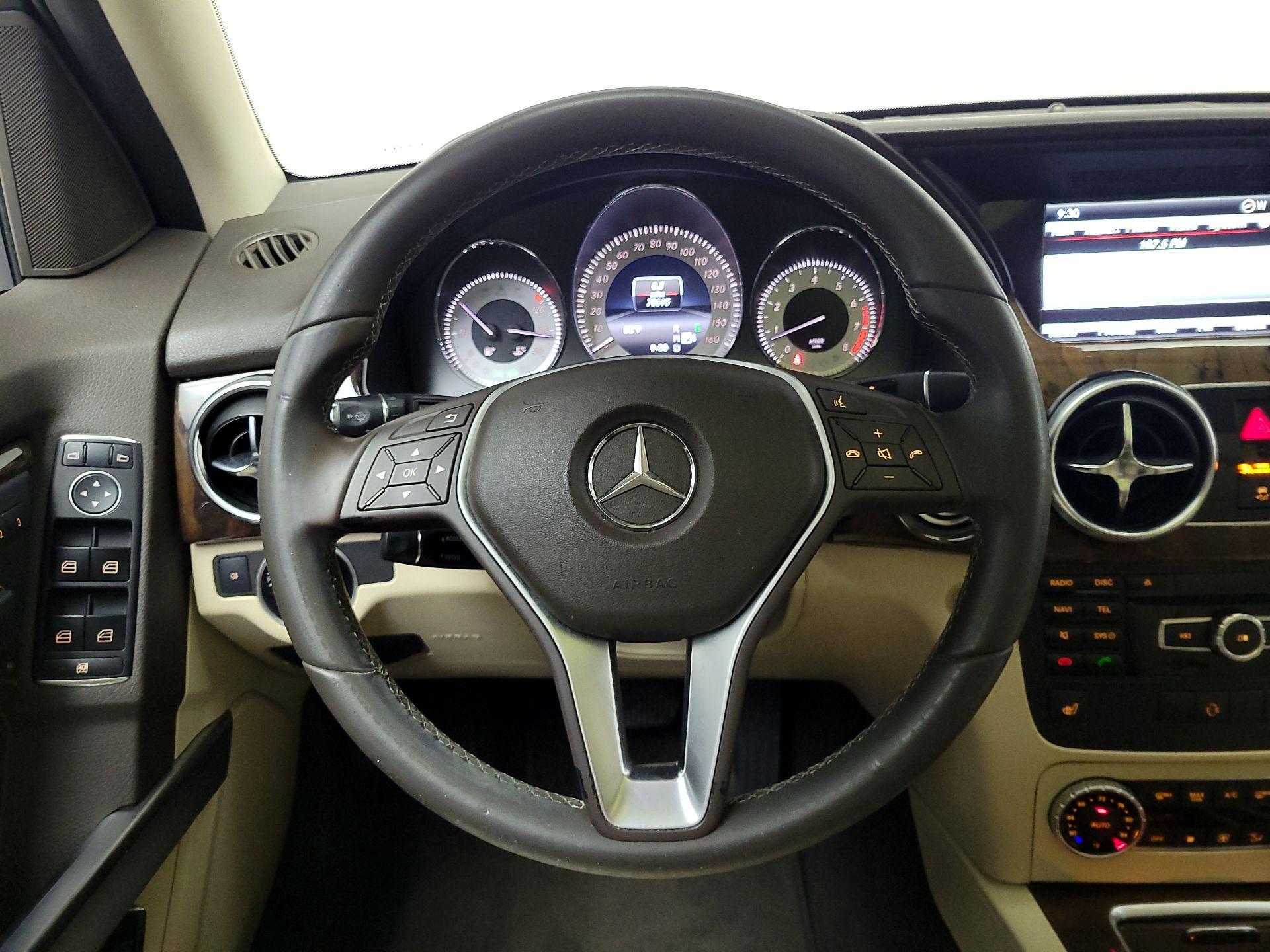 Thumbnail: 2015 Mercedes-Benz GLK - 10