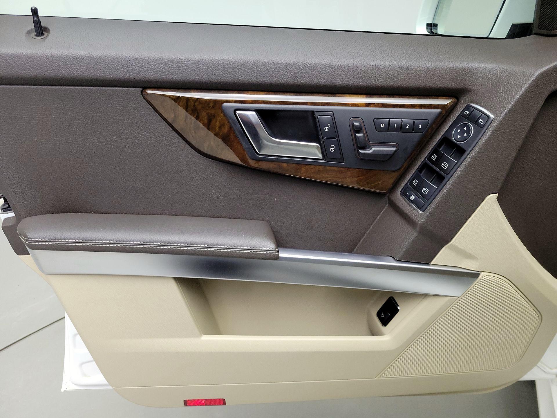 Thumbnail: 2015 Mercedes-Benz GLK - 12