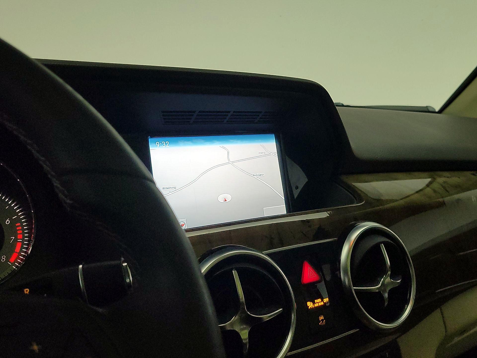 Thumbnail: 2015 Mercedes-Benz GLK - 14