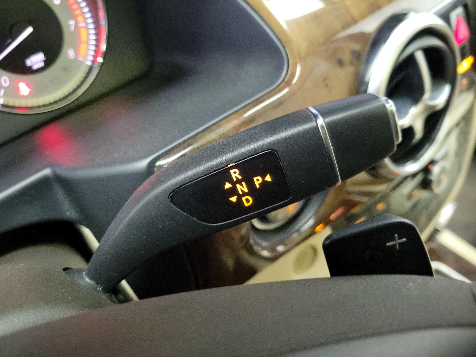 Thumbnail: 2015 Mercedes-Benz GLK - 18