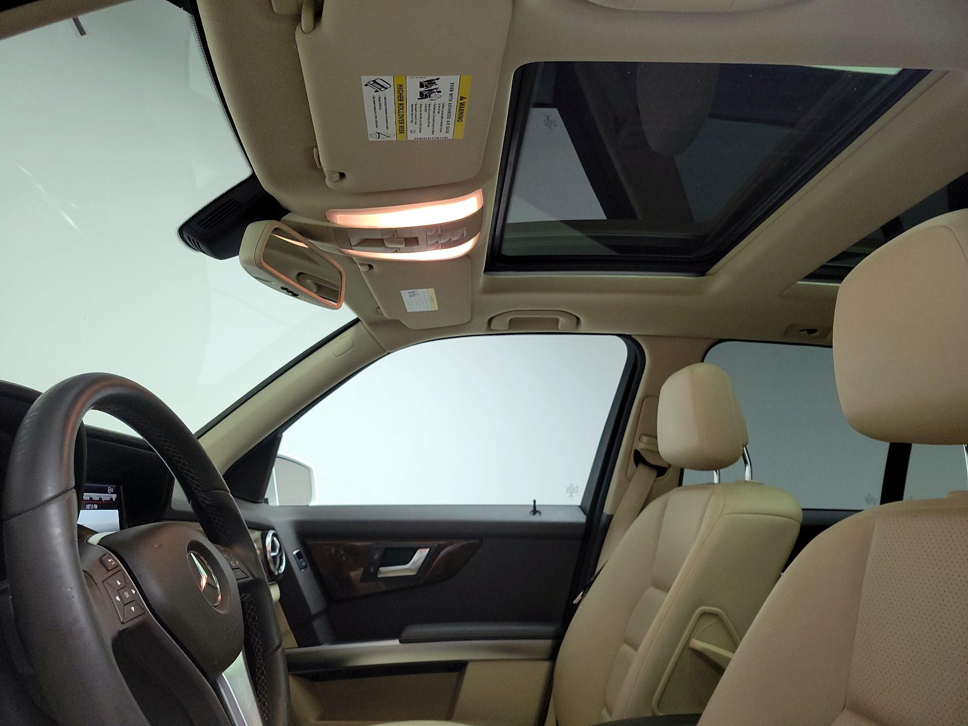 Thumbnail: 2015 Mercedes-Benz GLK - 20