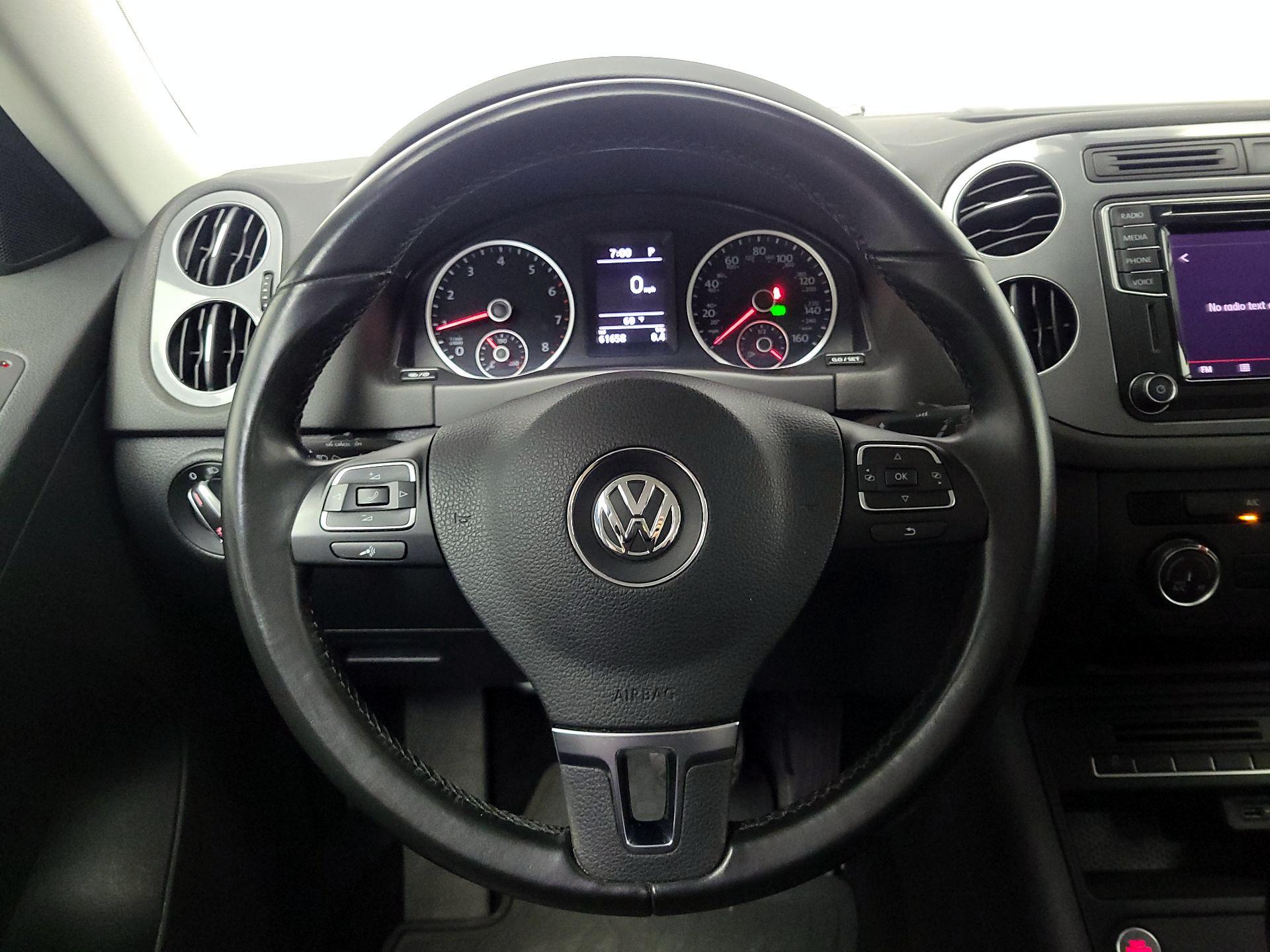 Thumbnail: 2017 Volkswagen Tiguan - 10