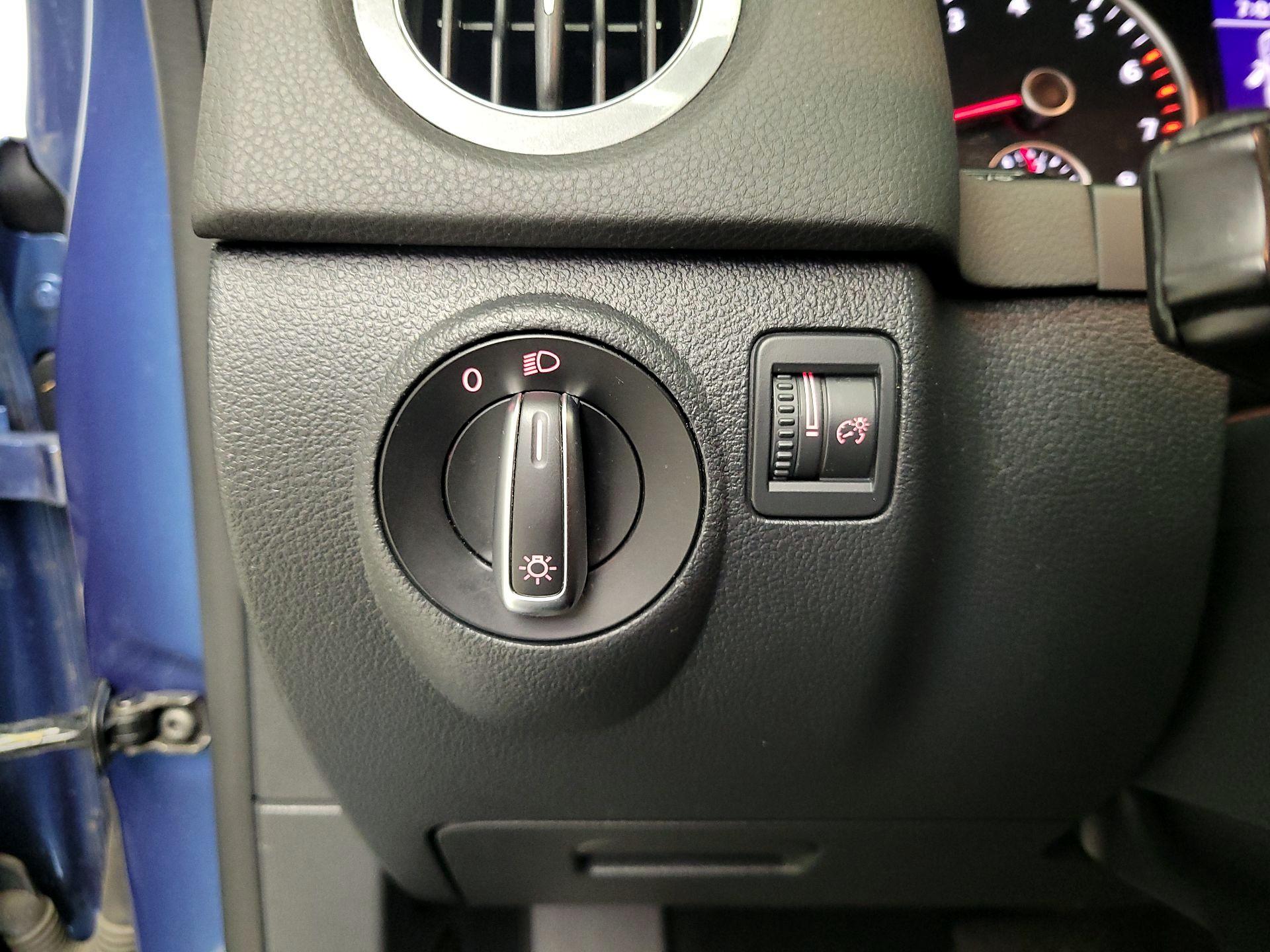 Thumbnail: 2017 Volkswagen Tiguan - 13