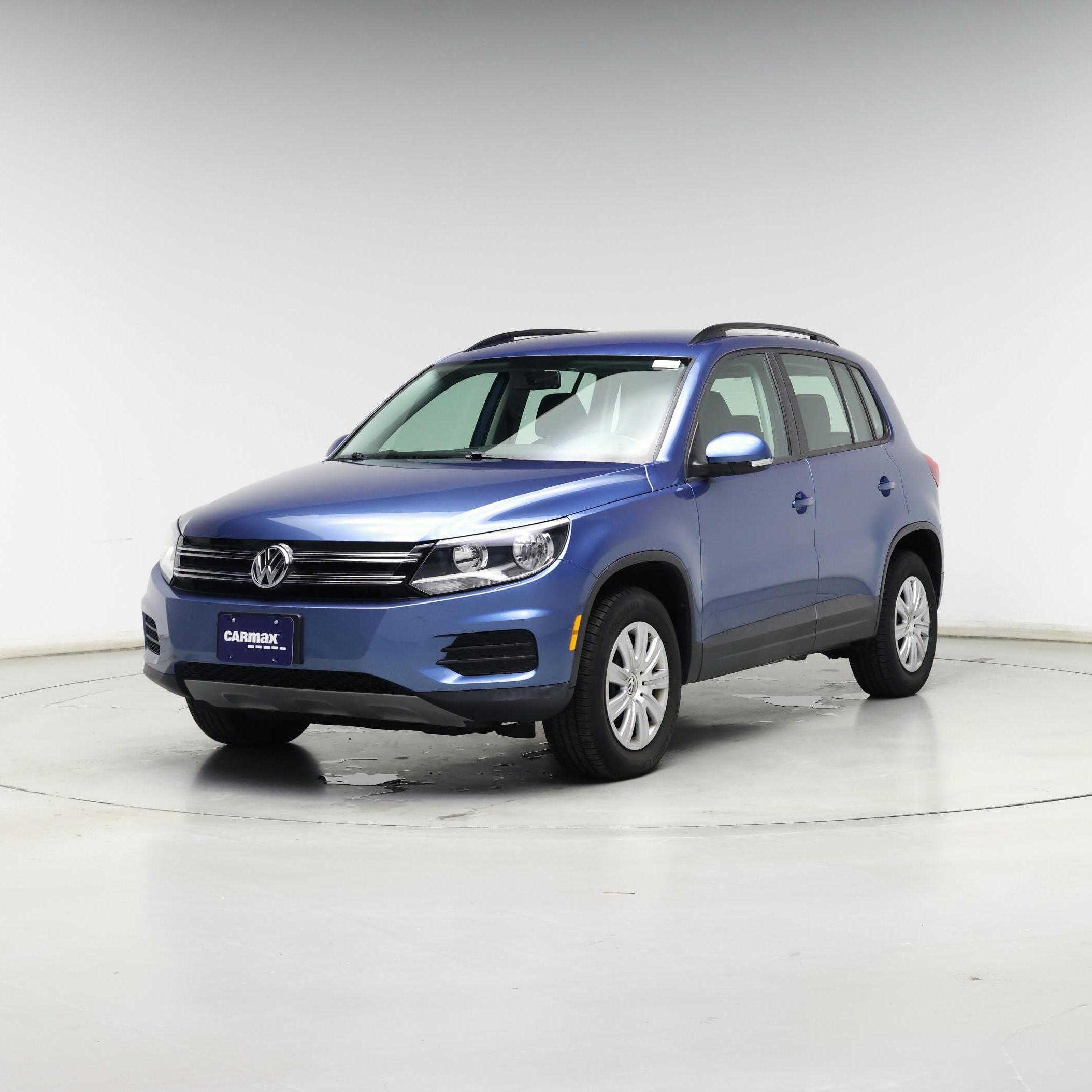 Thumbnail: 2017 Volkswagen Tiguan - 4