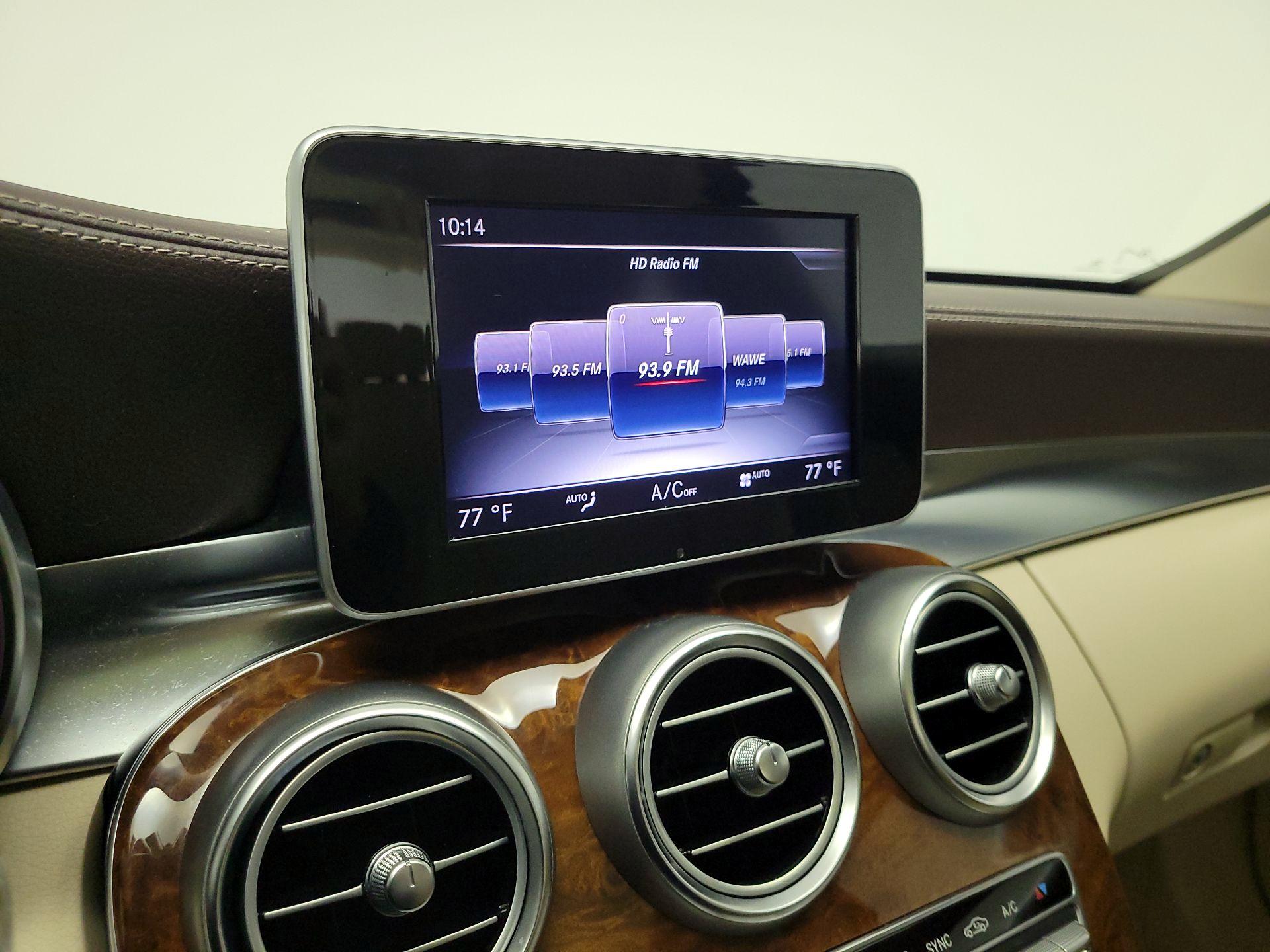 Thumbnail: 2015 Mercedes-Benz C-Class - 16