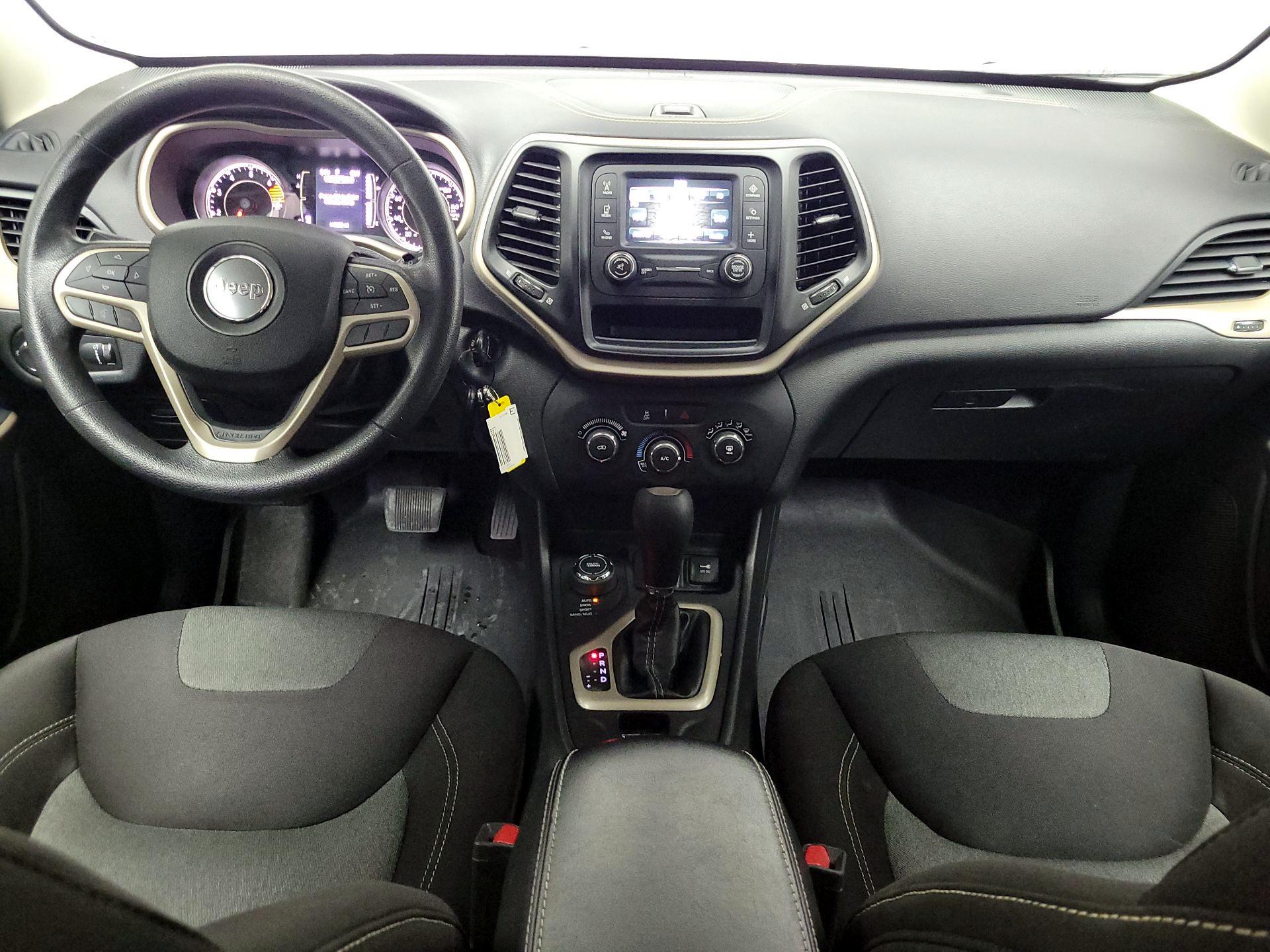 Thumbnail: 2017 Jeep Cherokee - 9