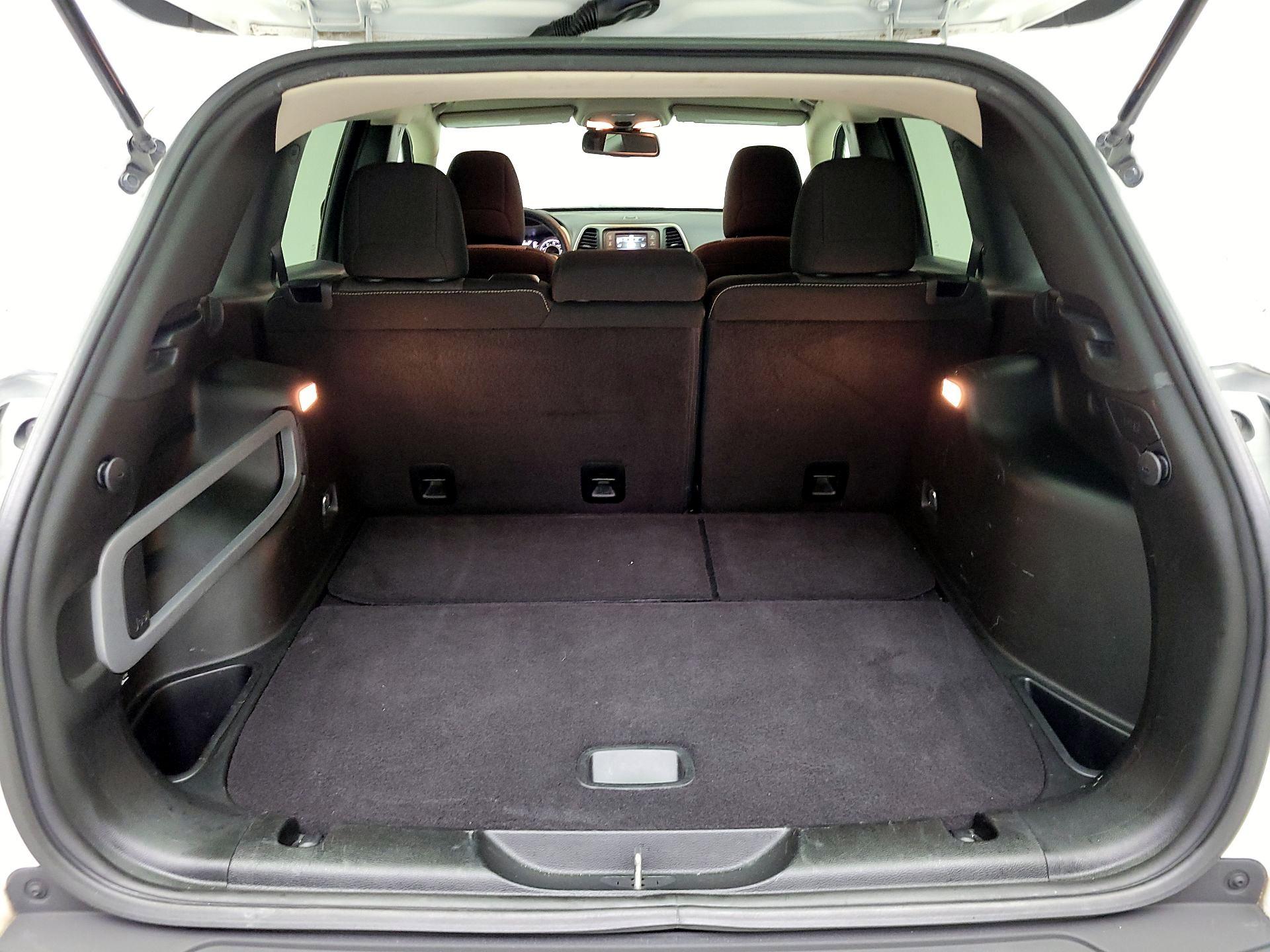 Thumbnail: 2017 Jeep Cherokee - 20