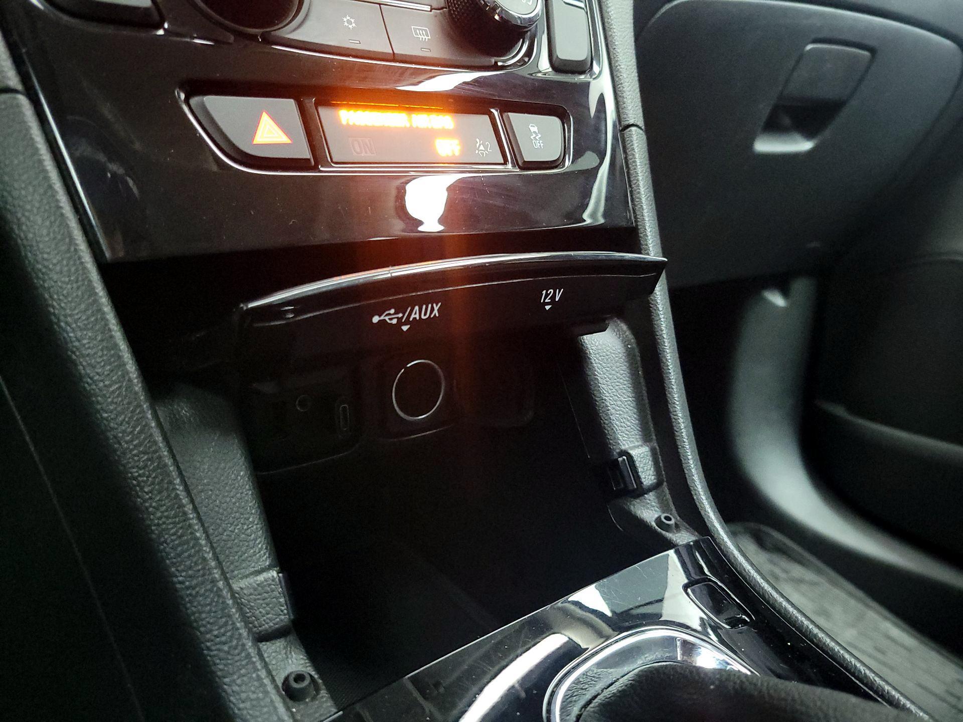 Thumbnail: 2022 Buick Encore - 18