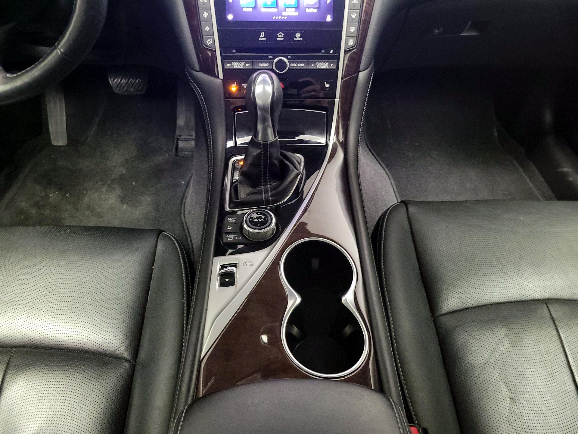 Thumbnail: 2014 INFINITI Q50 - 18