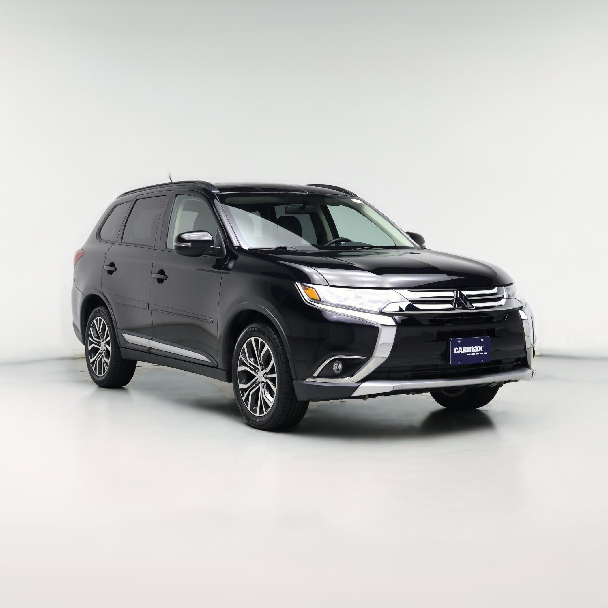 Thumbnail: 2016 Mitsubishi Outlander - 1