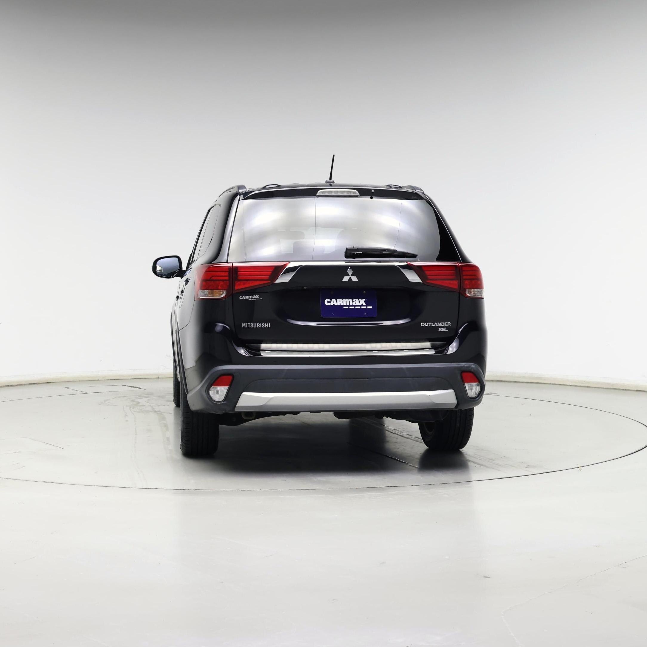 Thumbnail: 2016 Mitsubishi Outlander - 6