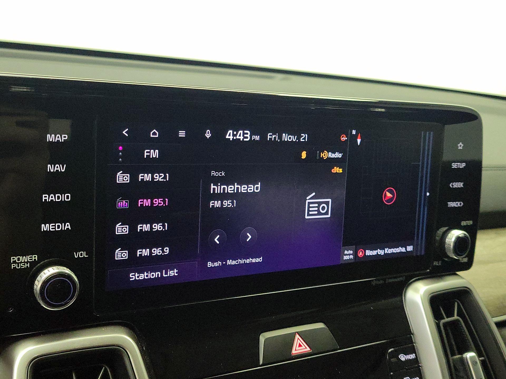 Thumbnail: 2023 Kia Sorento - 16