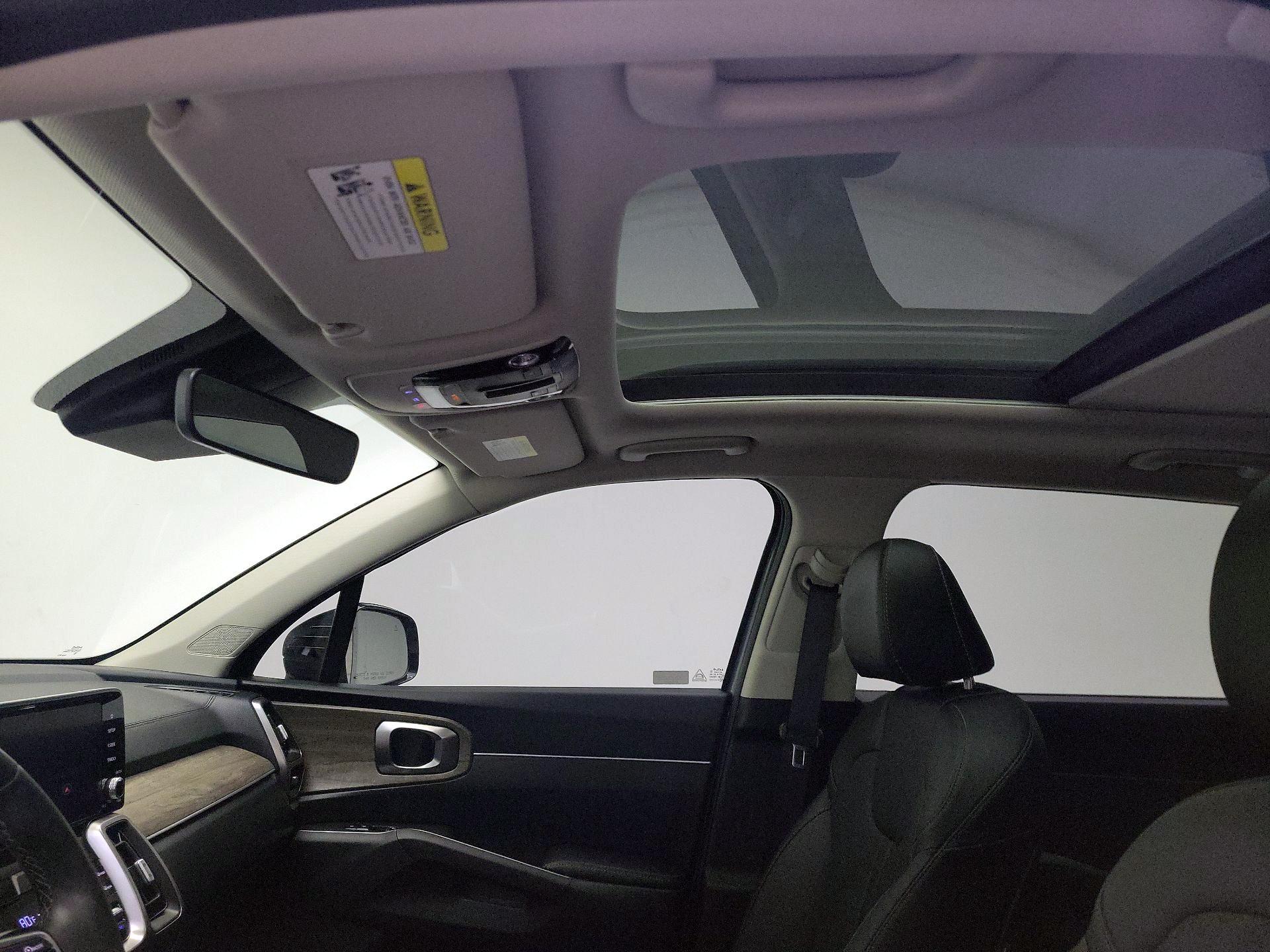 Thumbnail: 2023 Kia Sorento - 20