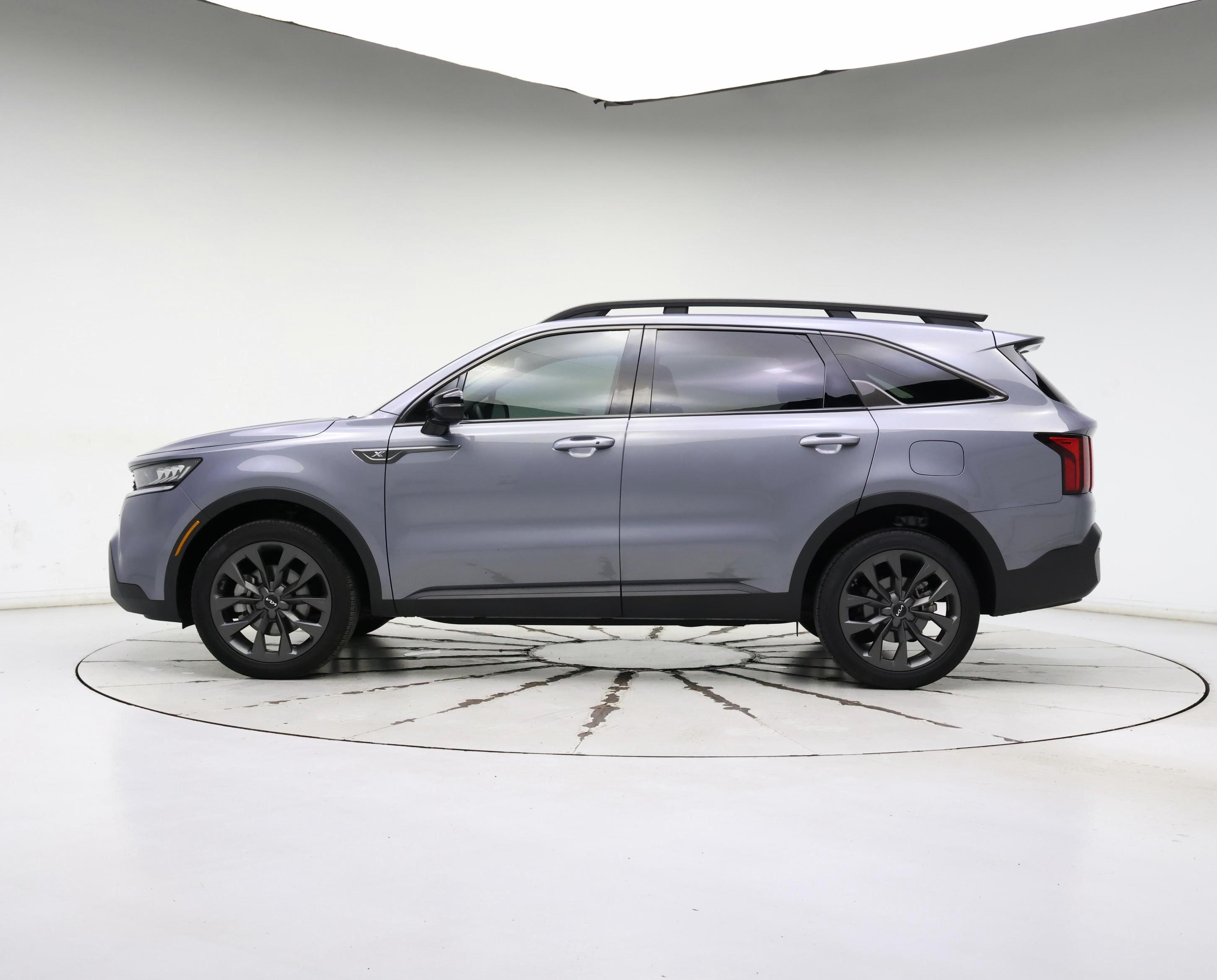 Thumbnail: 2023 Kia Sorento - 3