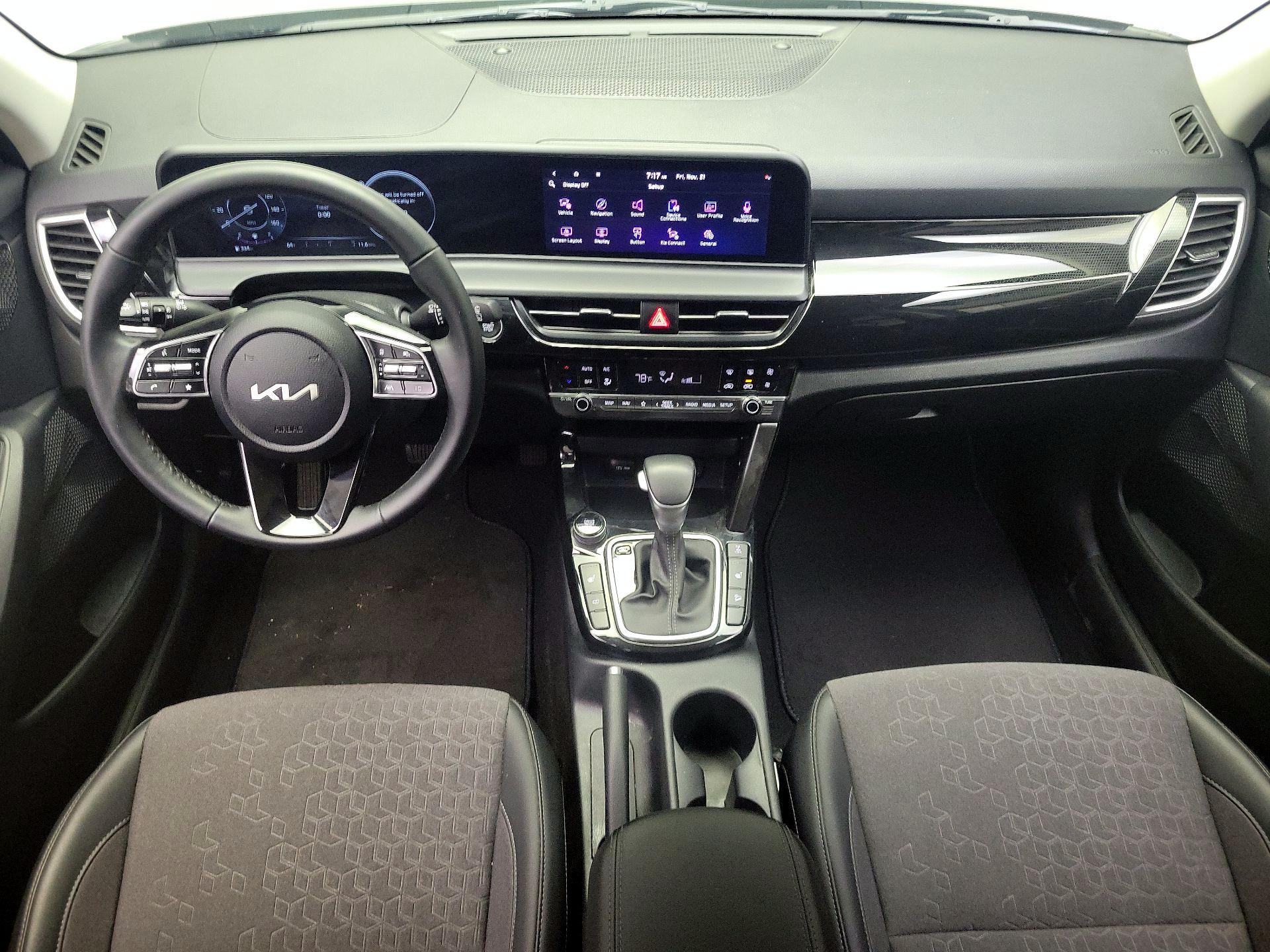 Thumbnail: 2024 Kia Seltos - 9