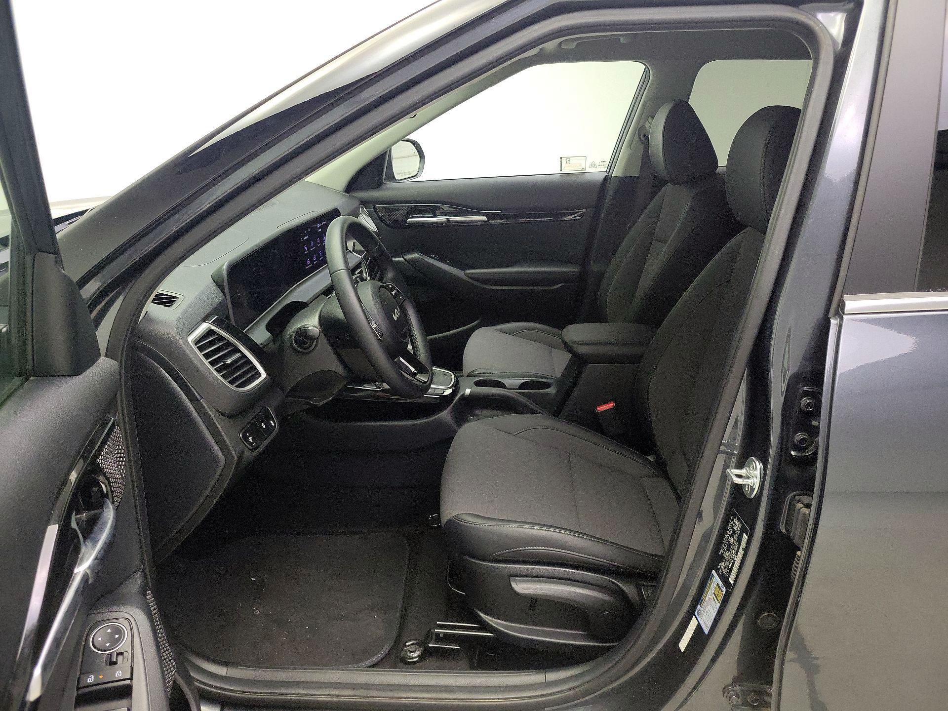 Thumbnail: 2024 Kia Seltos - 11