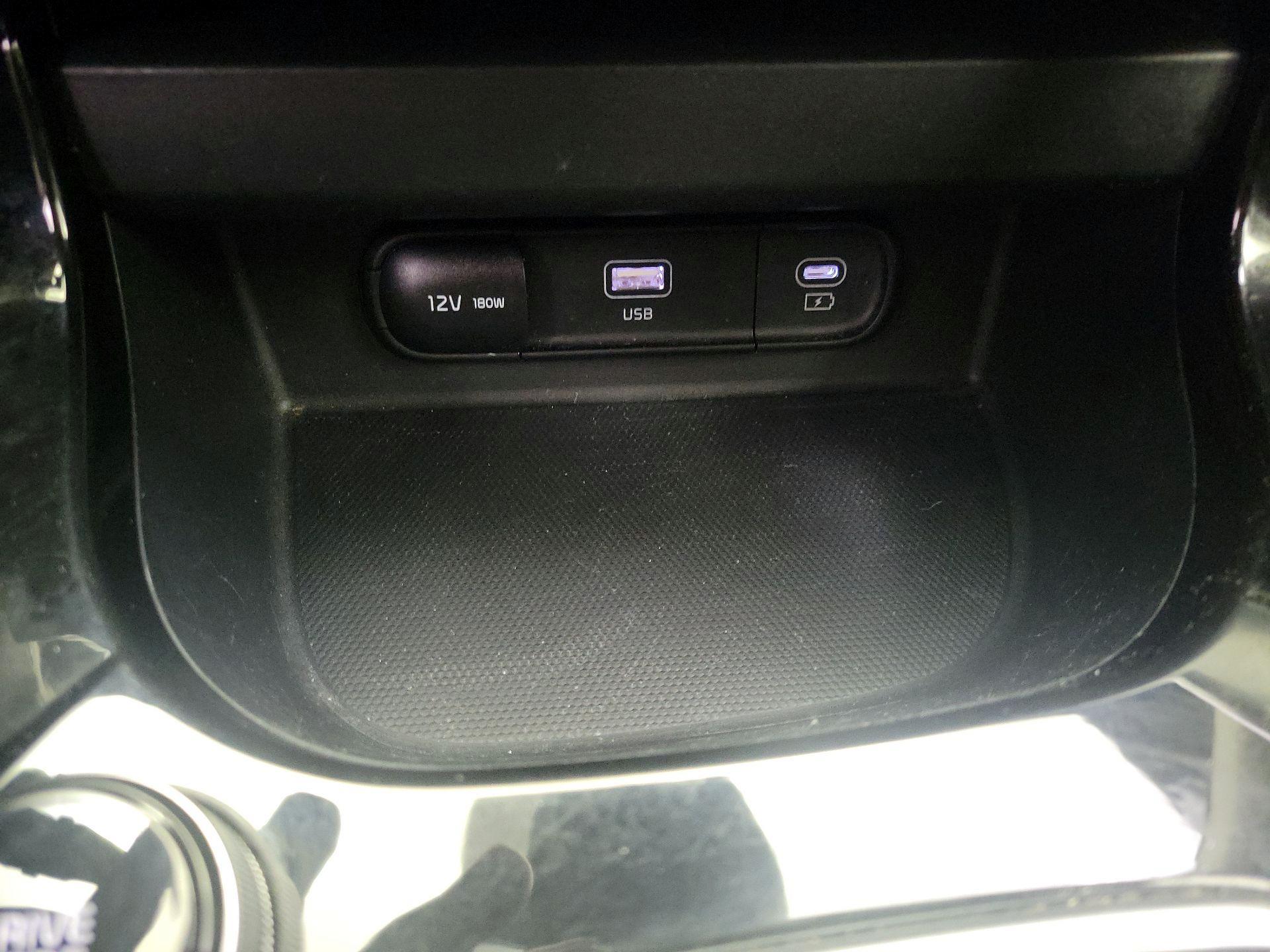 Thumbnail: 2024 Kia Seltos - 19