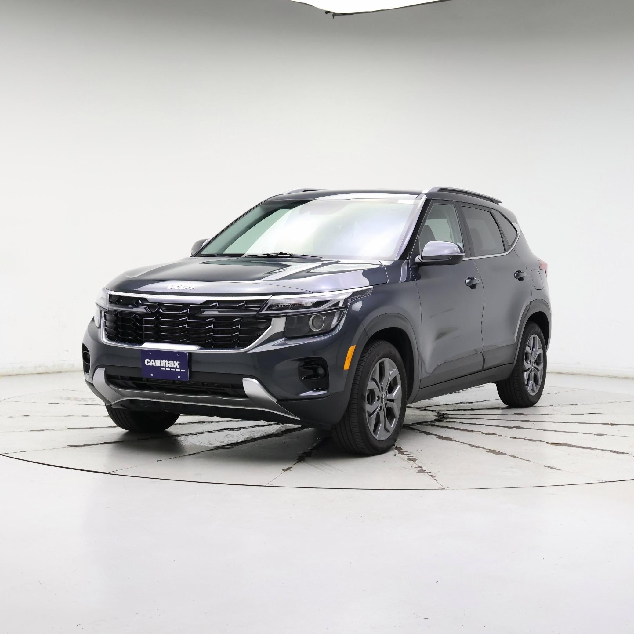 Thumbnail: 2024 Kia Seltos - 4