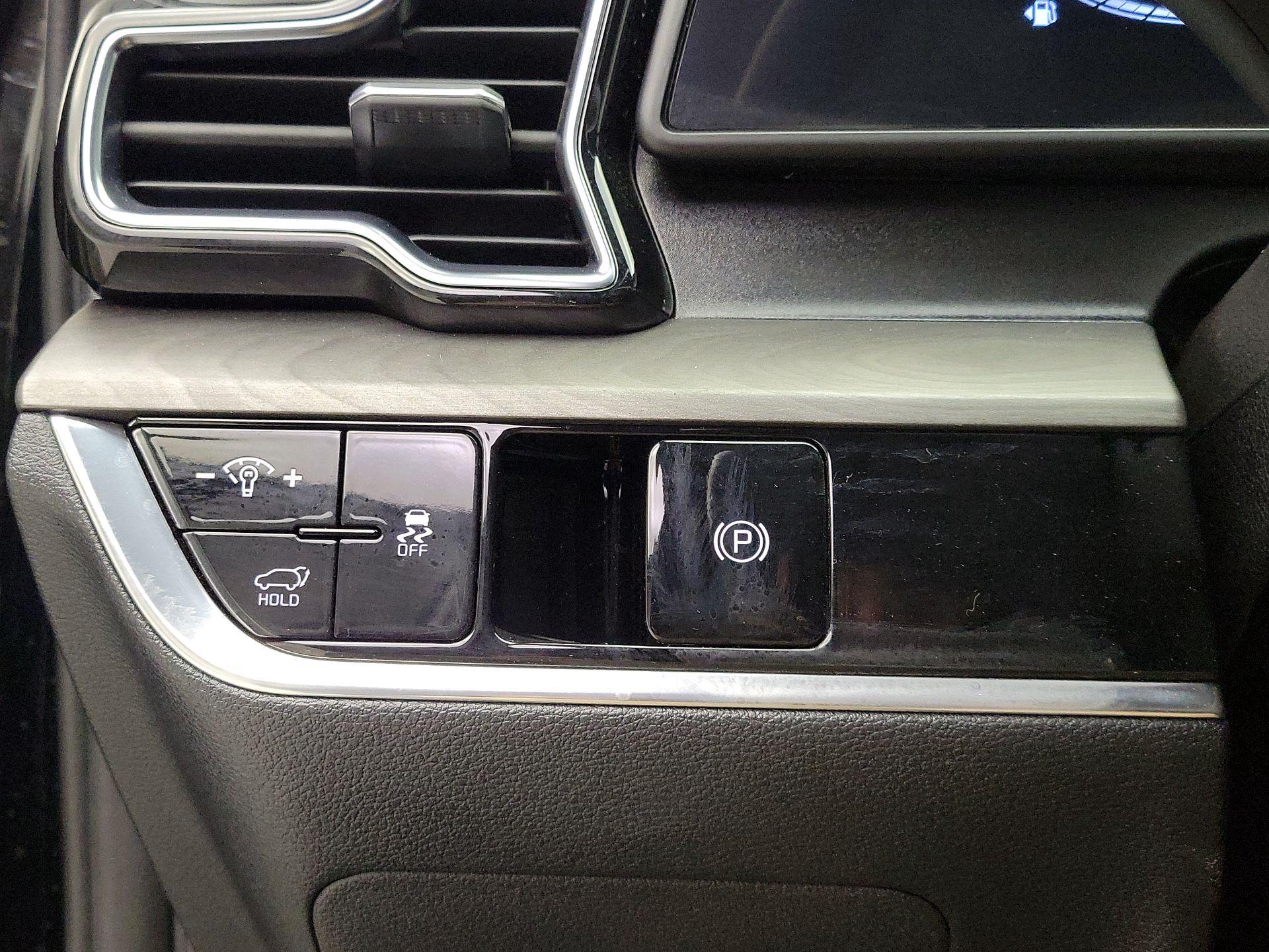 Thumbnail: 2023 Kia Sportage - 13