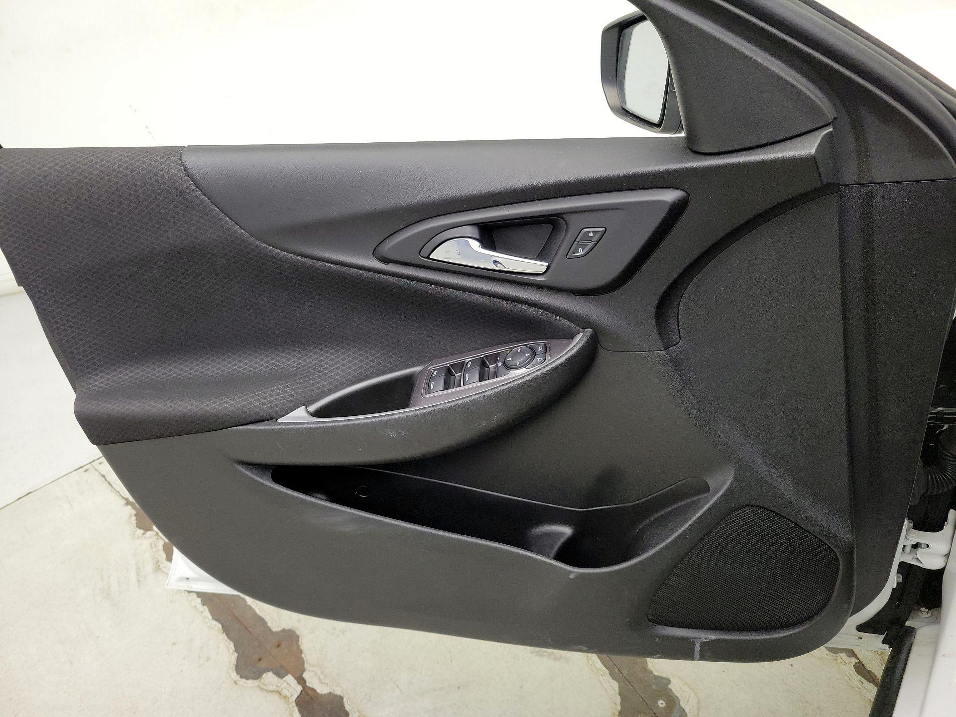 Thumbnail: 2020 Chevrolet Malibu - 12