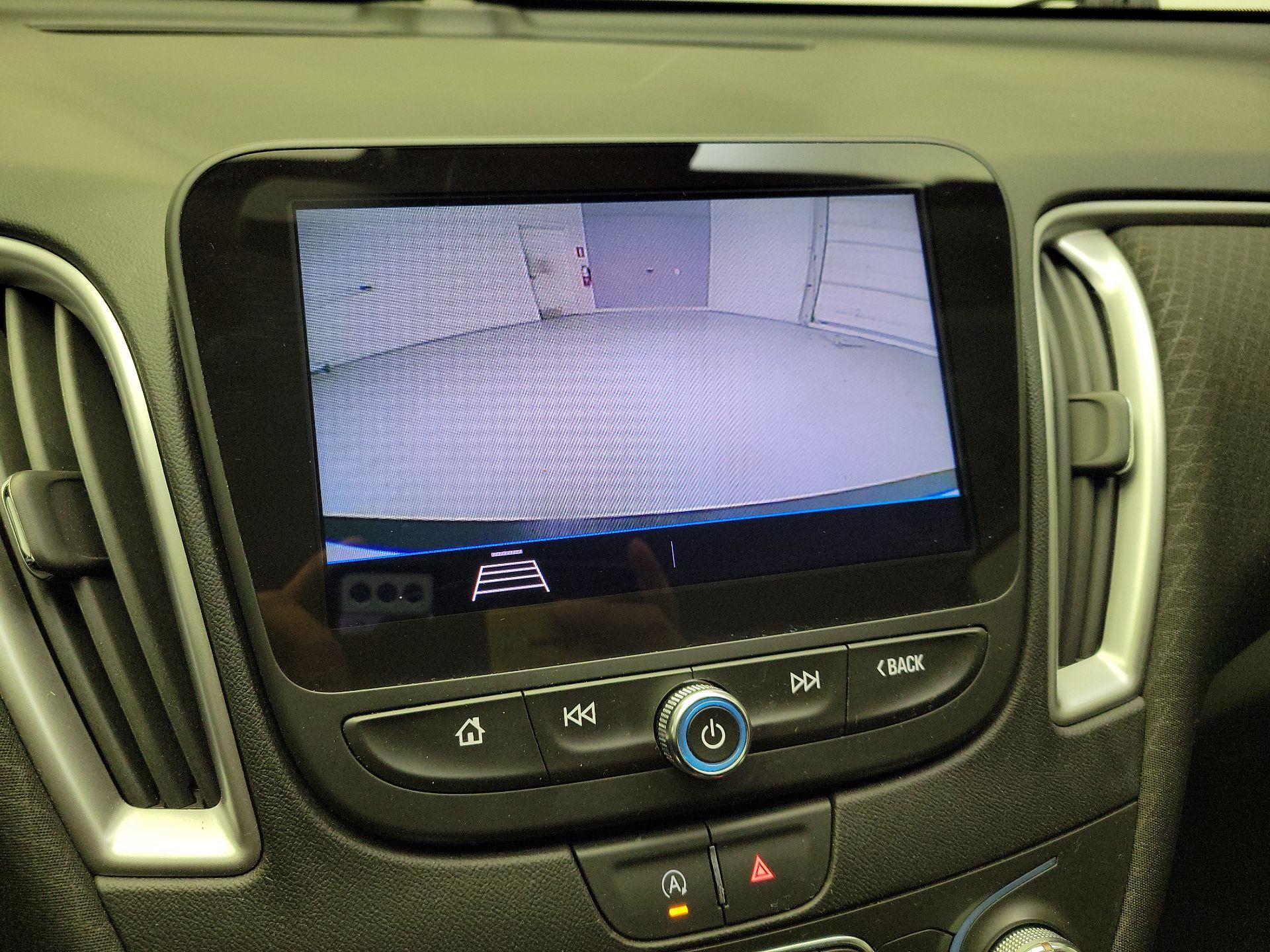 Thumbnail: 2020 Chevrolet Malibu - 14