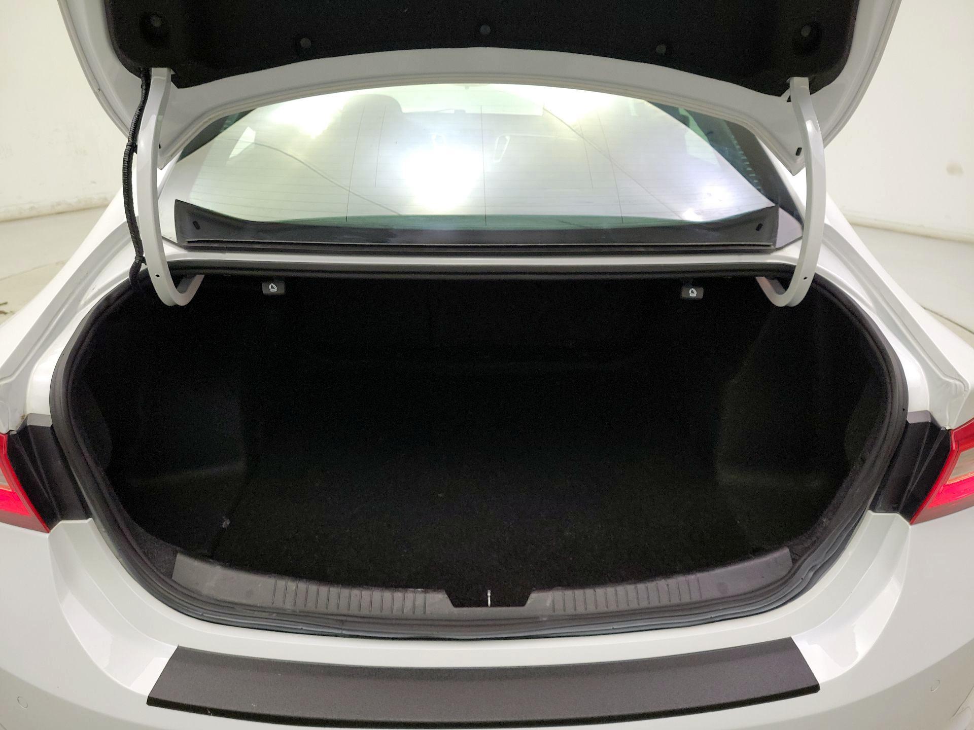 Thumbnail: 2020 Chevrolet Malibu - 20