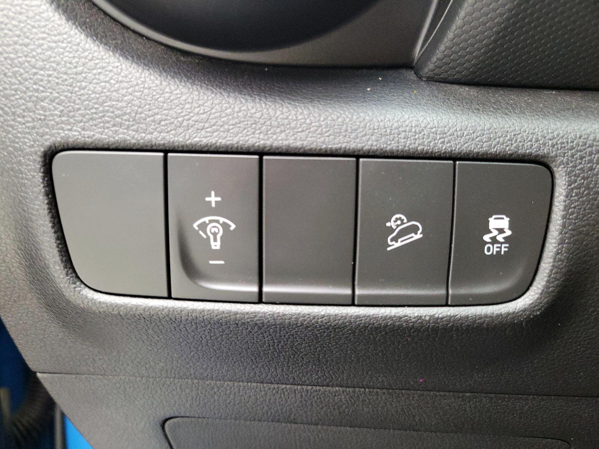 Thumbnail: 2023 Hyundai Kona - 13