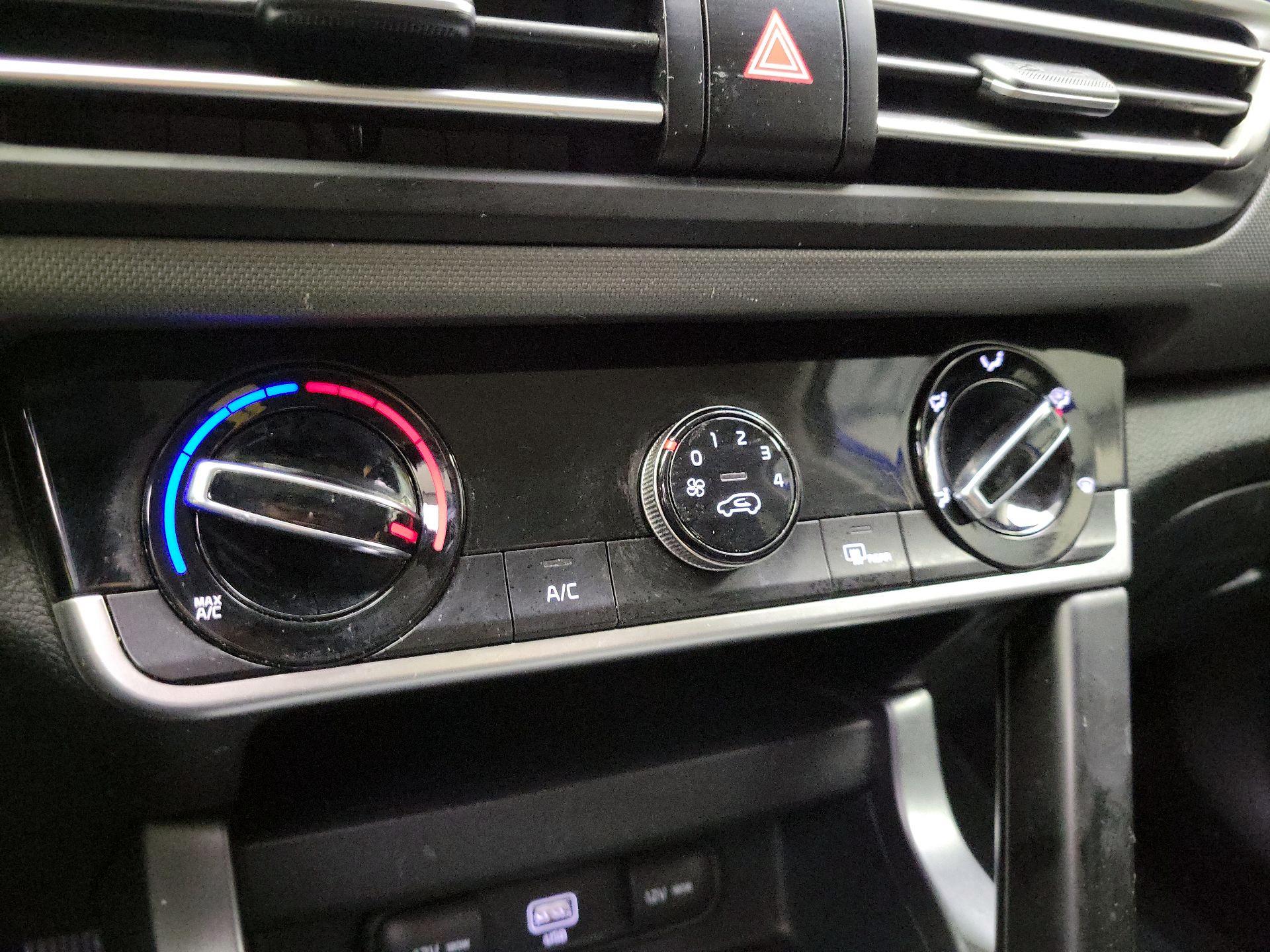 Thumbnail: 2021 Kia Seltos - 16