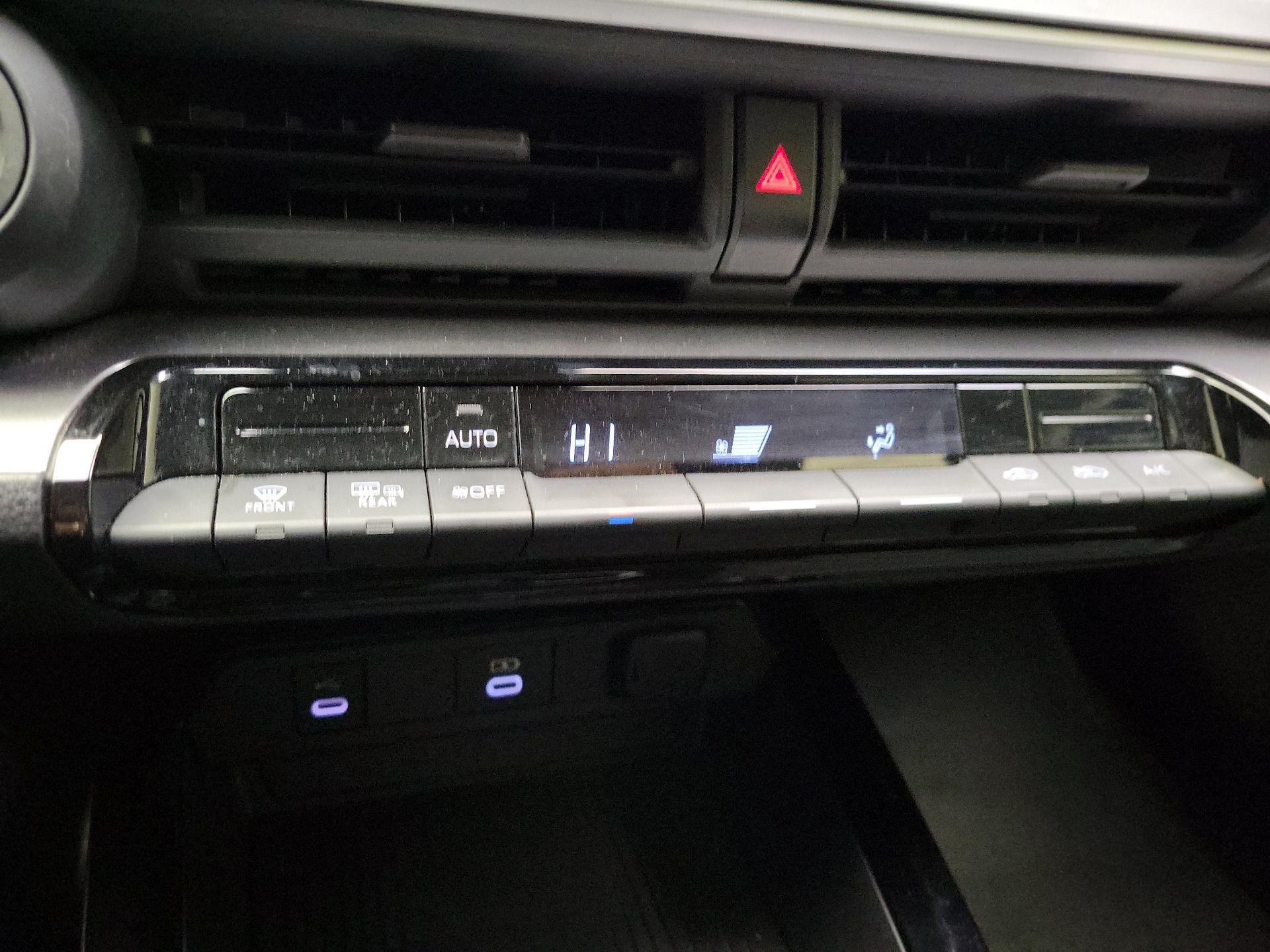 Thumbnail: 2024 Toyota Prius - 16