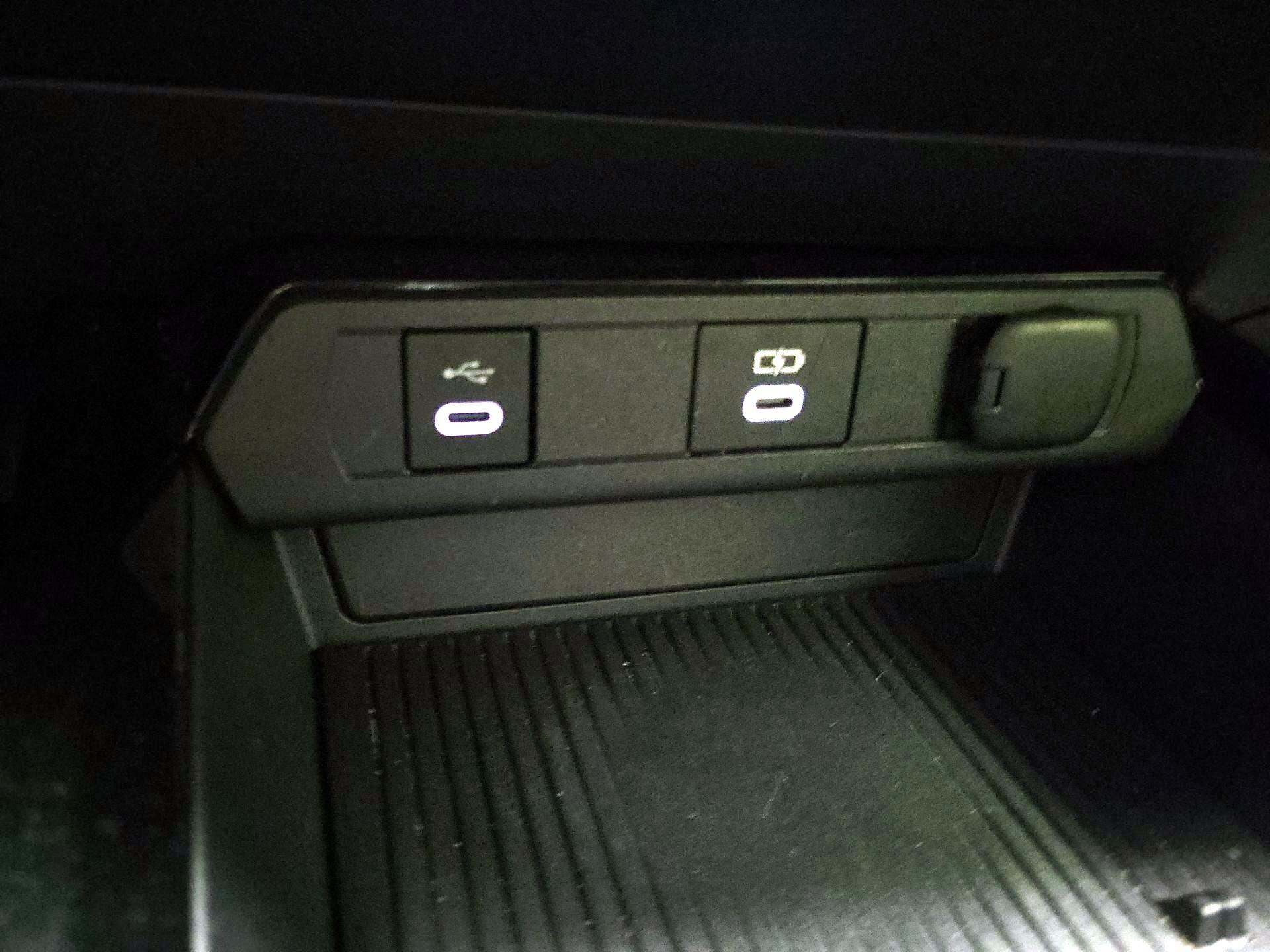 Thumbnail: 2024 Toyota Prius - 18