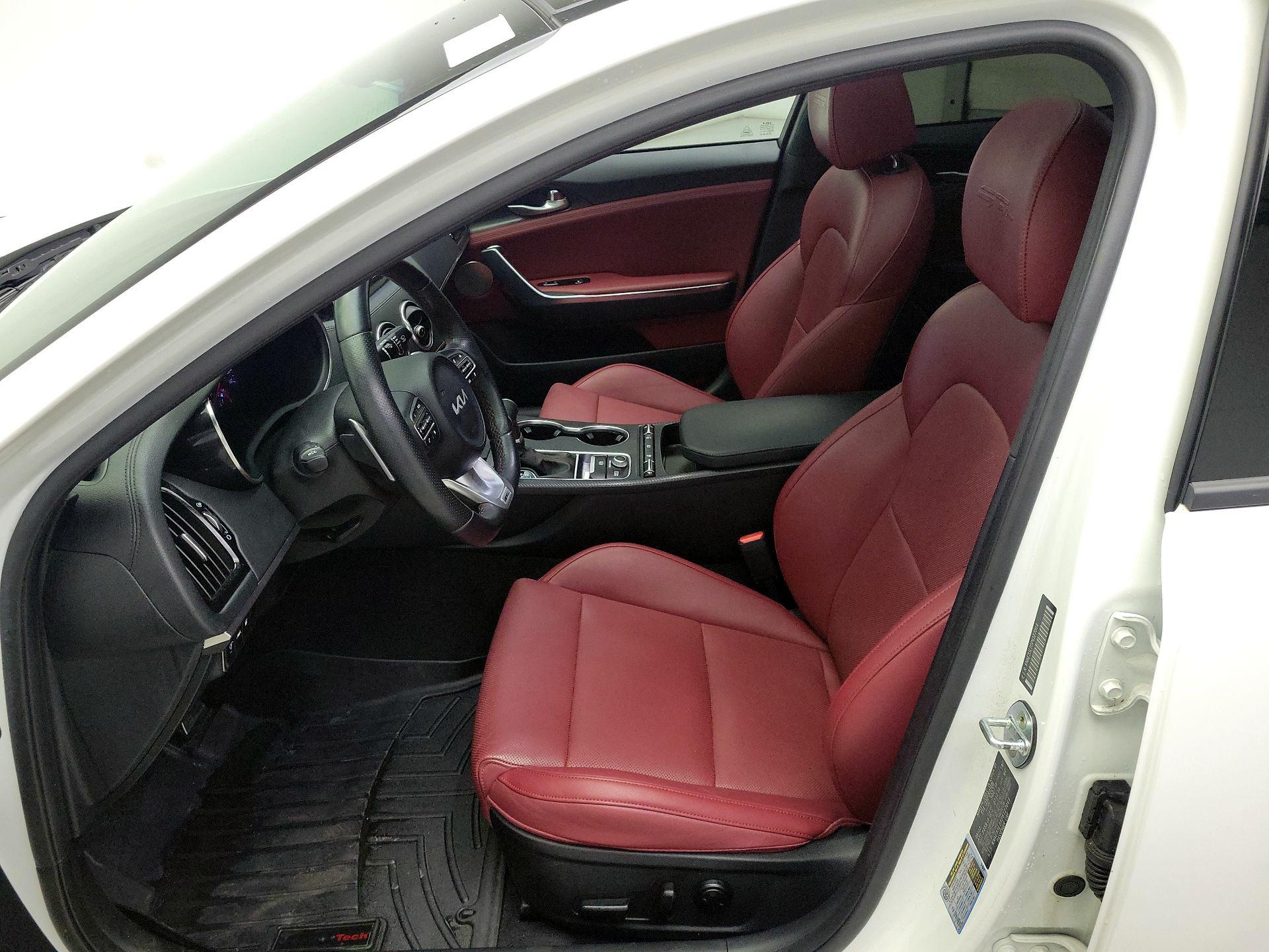 Thumbnail: 2023 Kia Stinger - 11