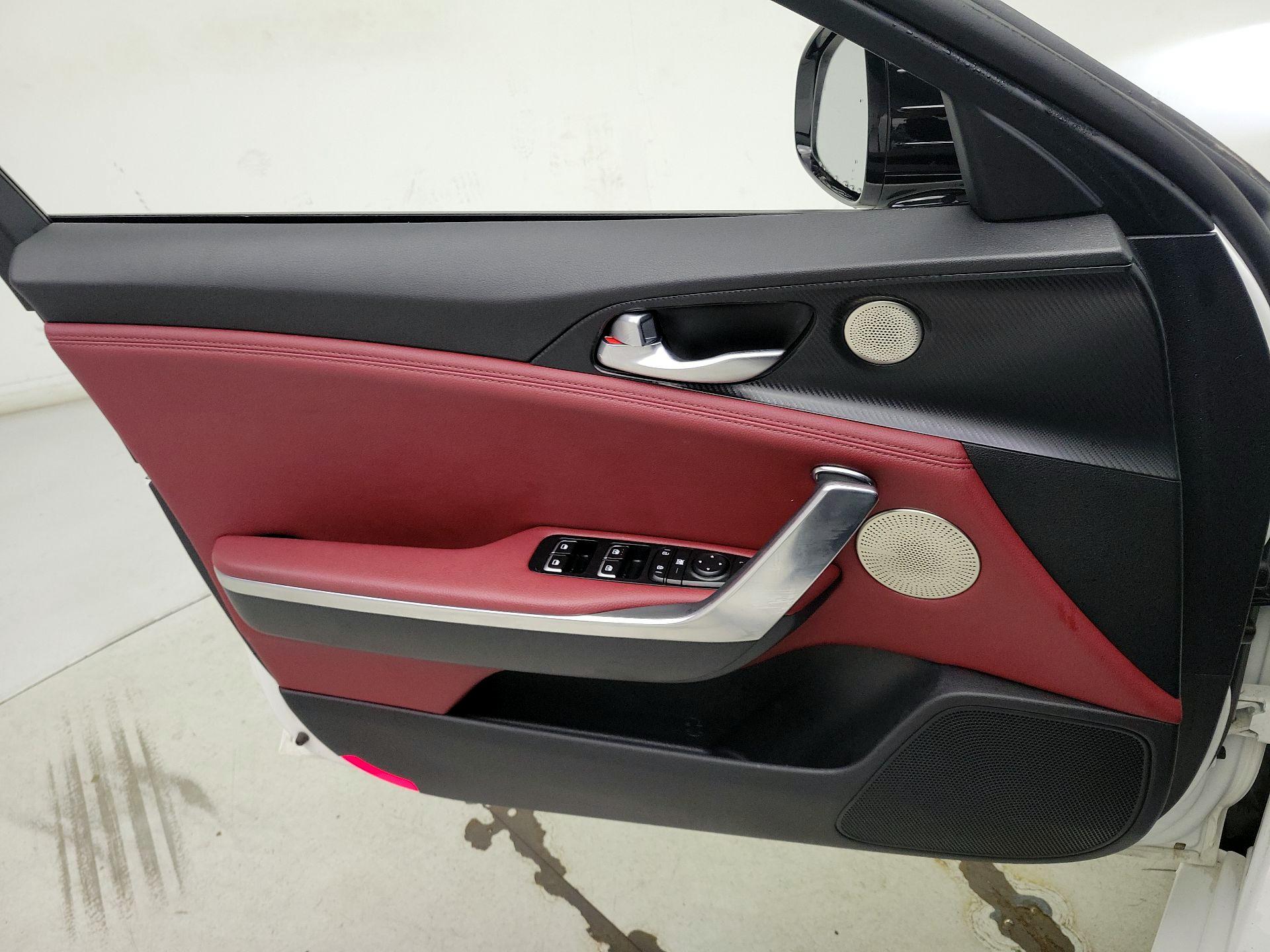 Thumbnail: 2023 Kia Stinger - 12