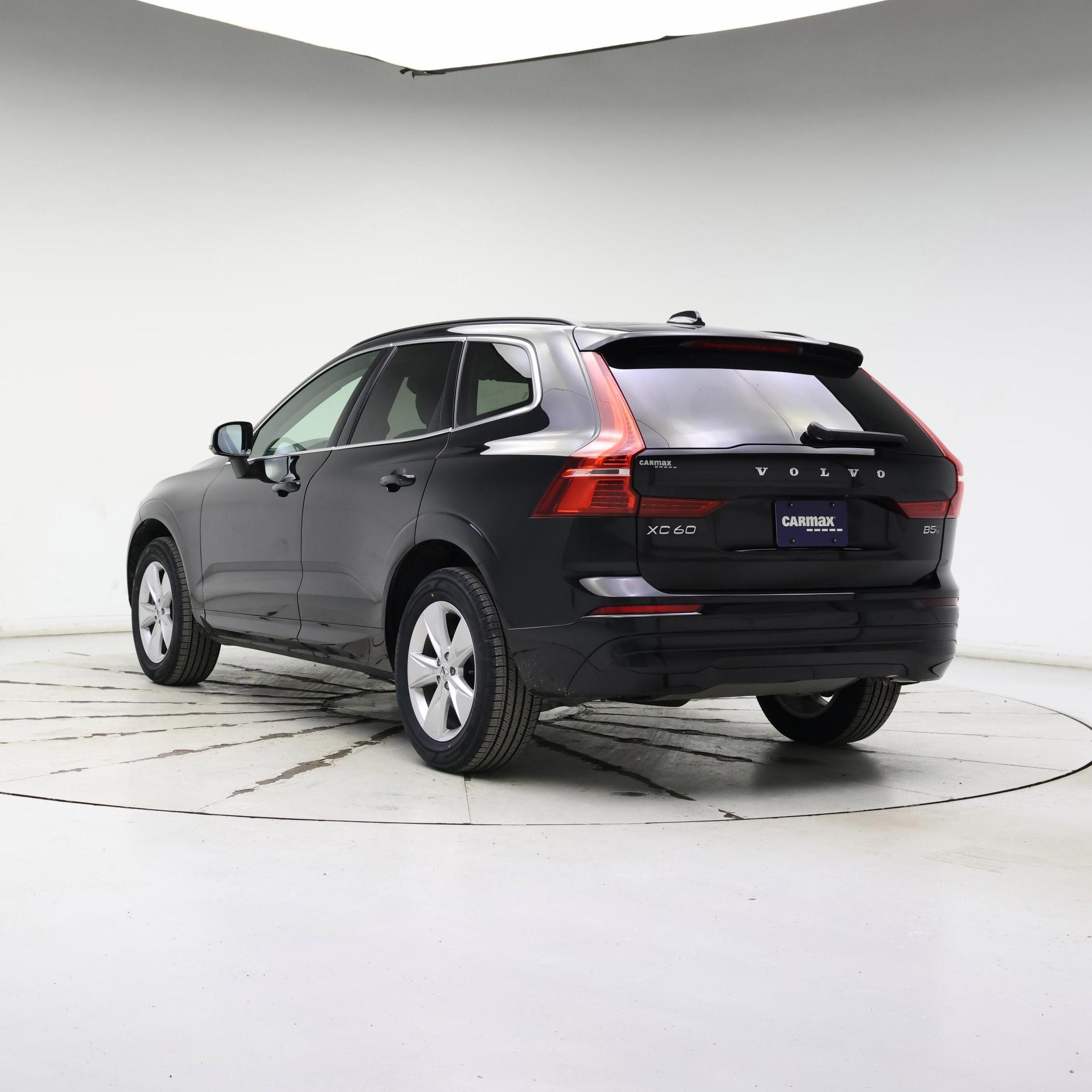 Thumbnail: 2022 Volvo XC60 - 2