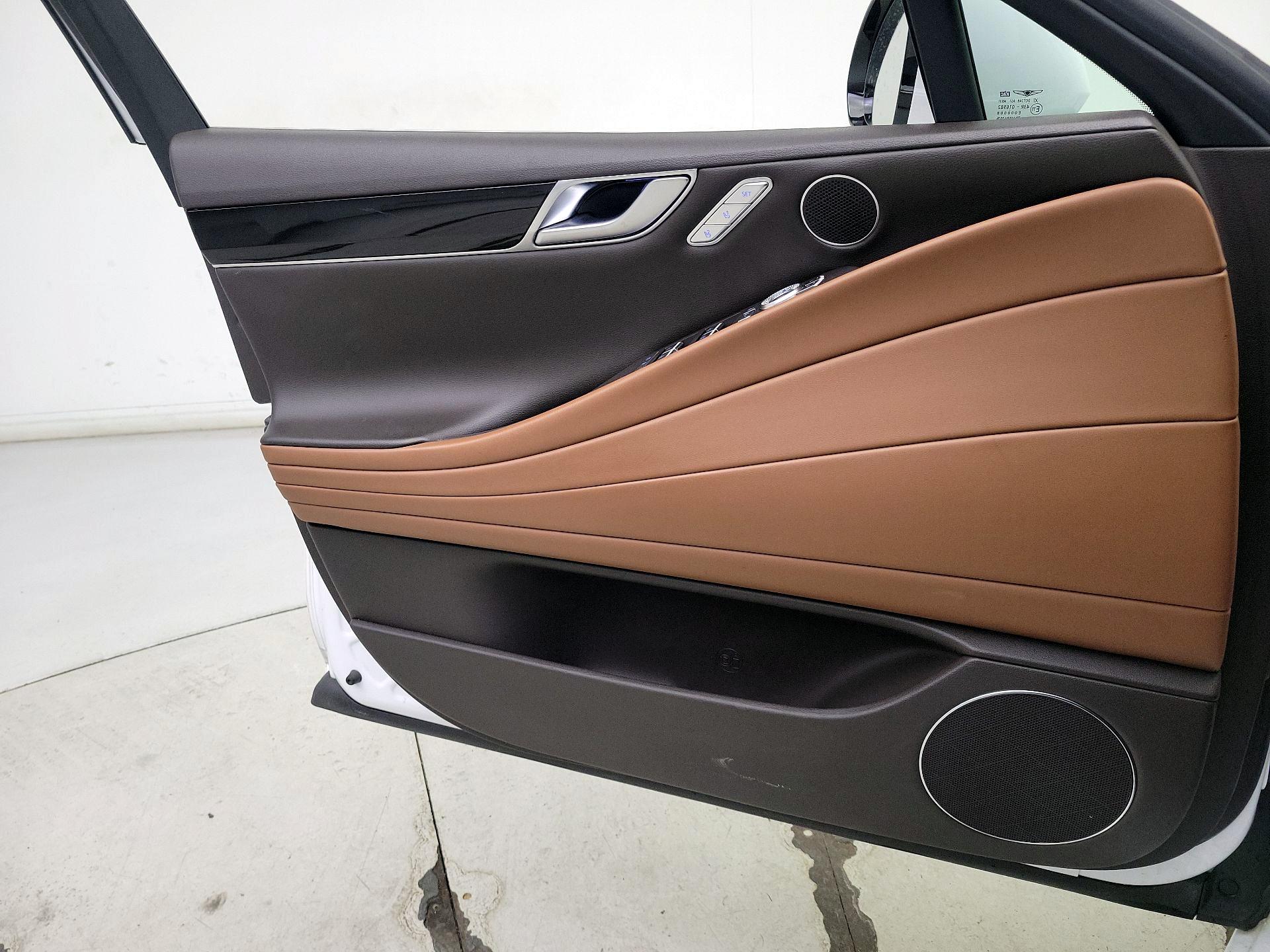 Thumbnail: 2023 Genesis G80 - 12