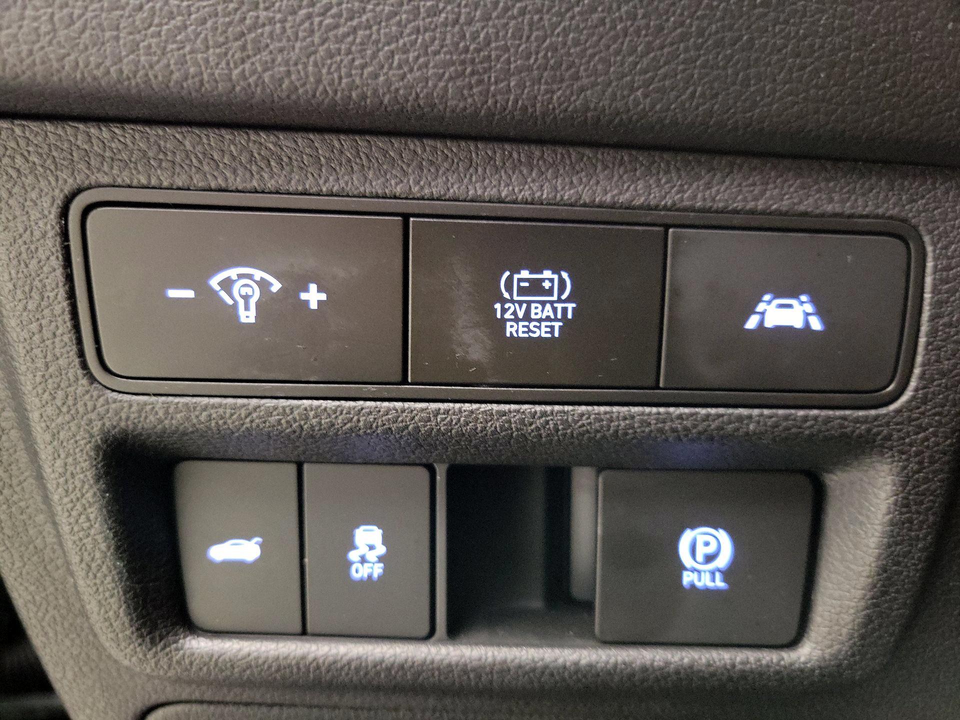 Thumbnail: 2023 Hyundai Sonata - 13