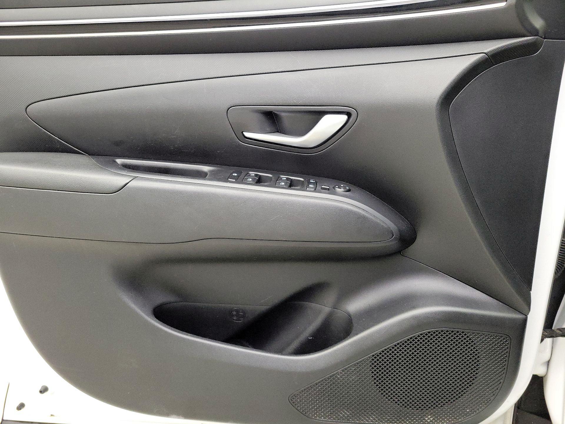 Thumbnail: 2022 Hyundai Santa Cruz - 12