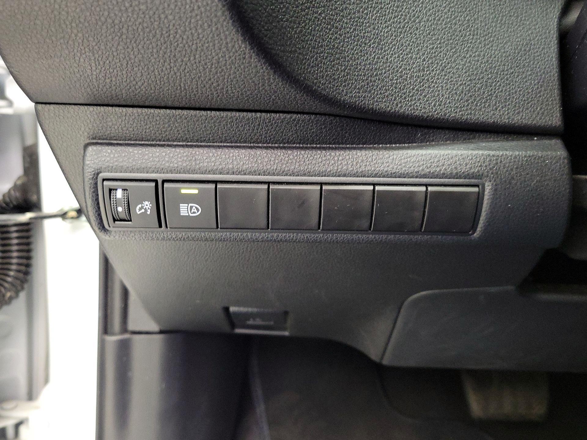 Thumbnail: 2024 Toyota Corolla - 13