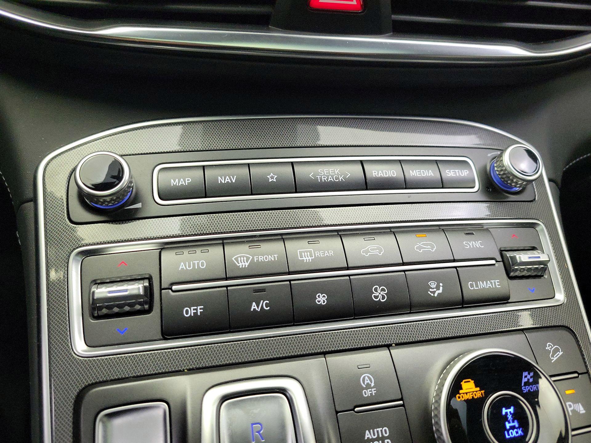 Thumbnail: 2022 Hyundai Santa Fe - 17