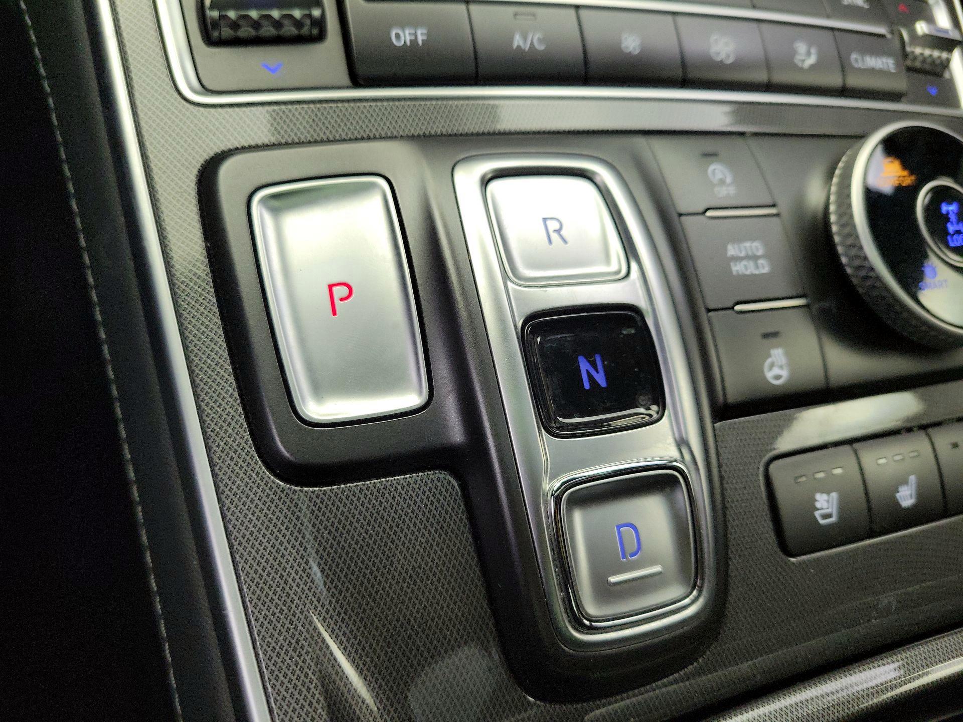 Thumbnail: 2022 Hyundai Santa Fe - 18