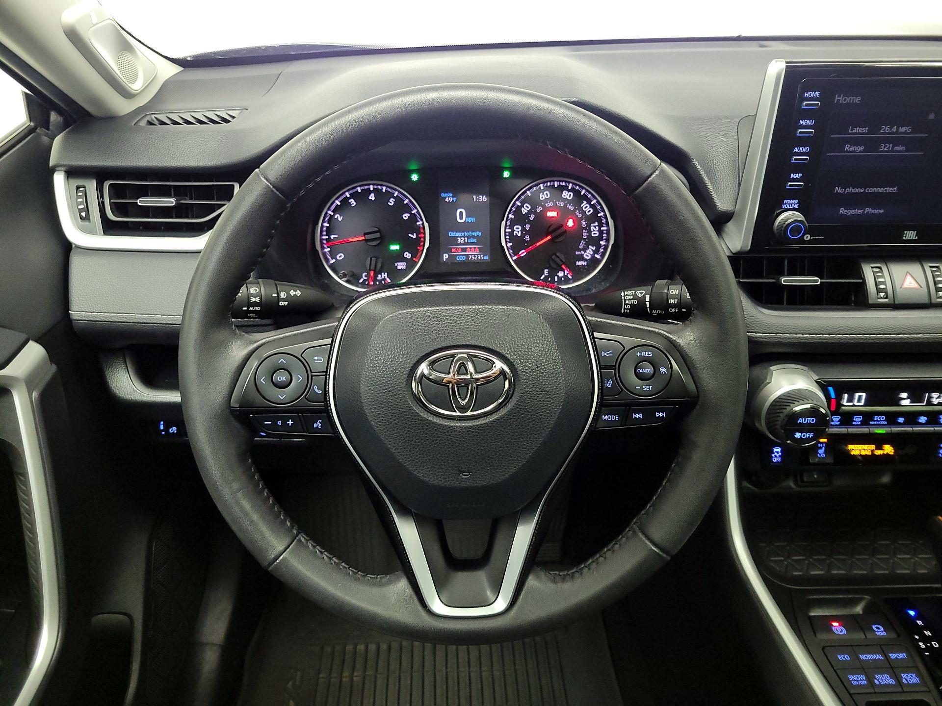 Thumbnail: 2021 Toyota RAV4 - 10