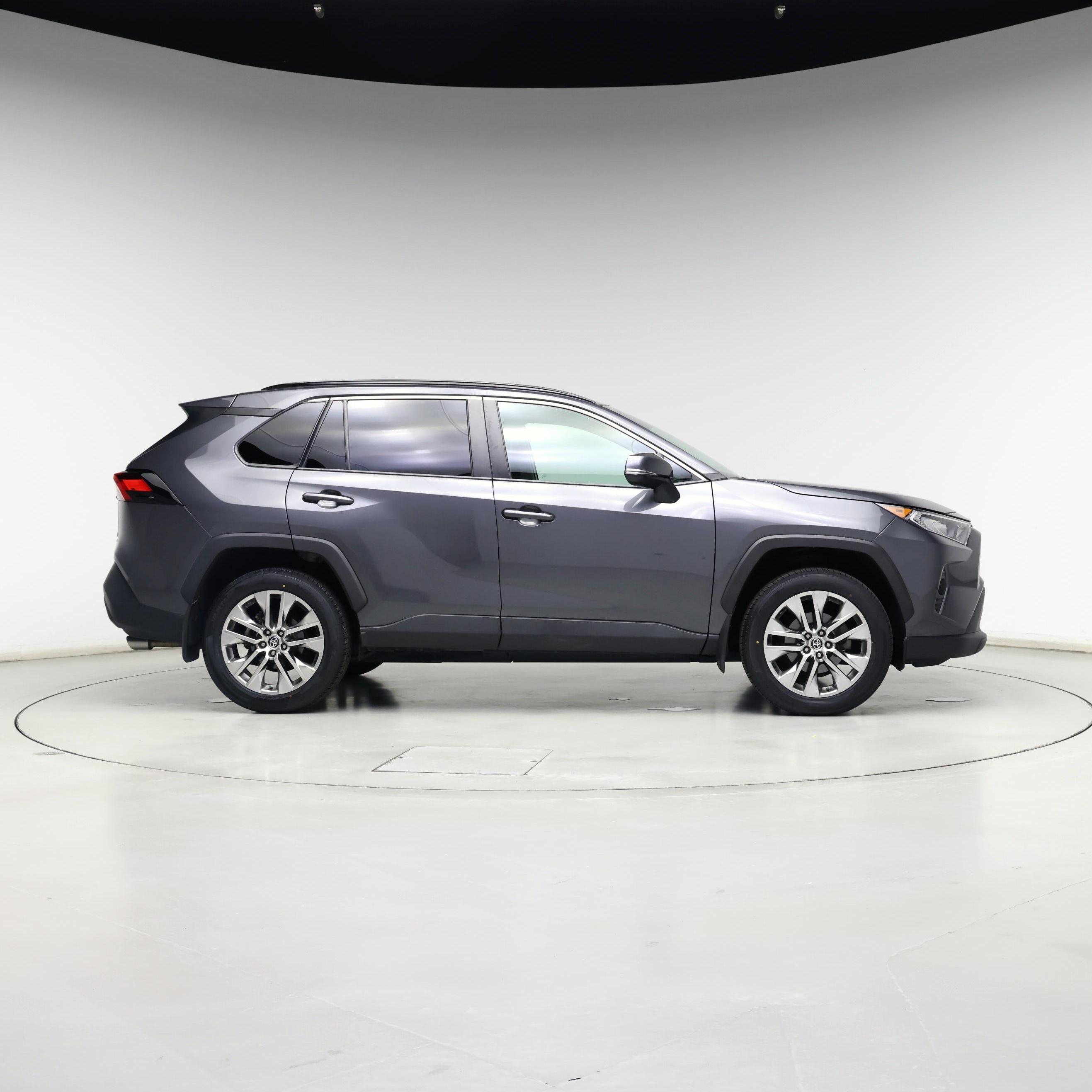 Thumbnail: 2021 Toyota RAV4 - 7