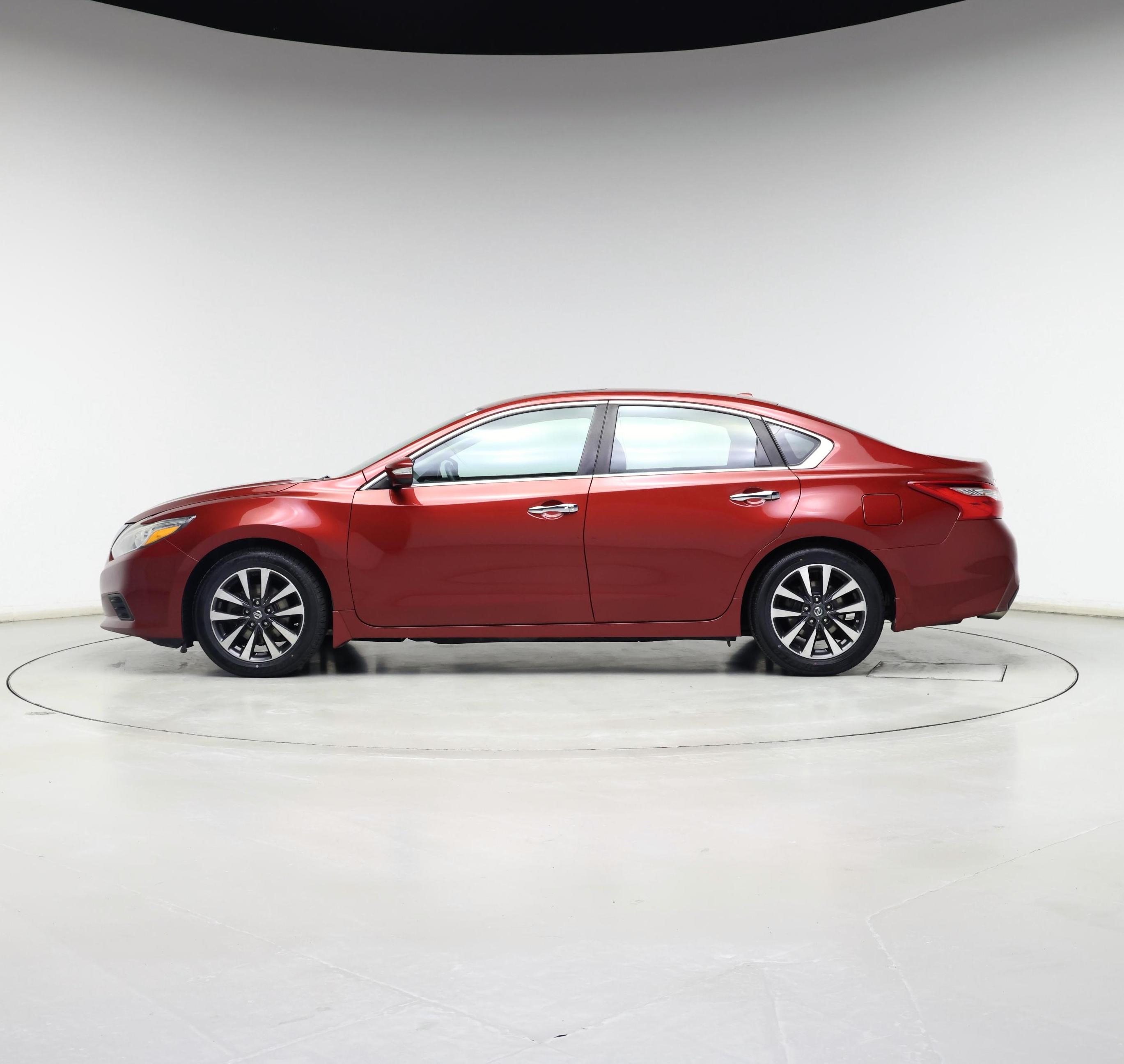 Thumbnail: 2016 Nissan Altima - 3