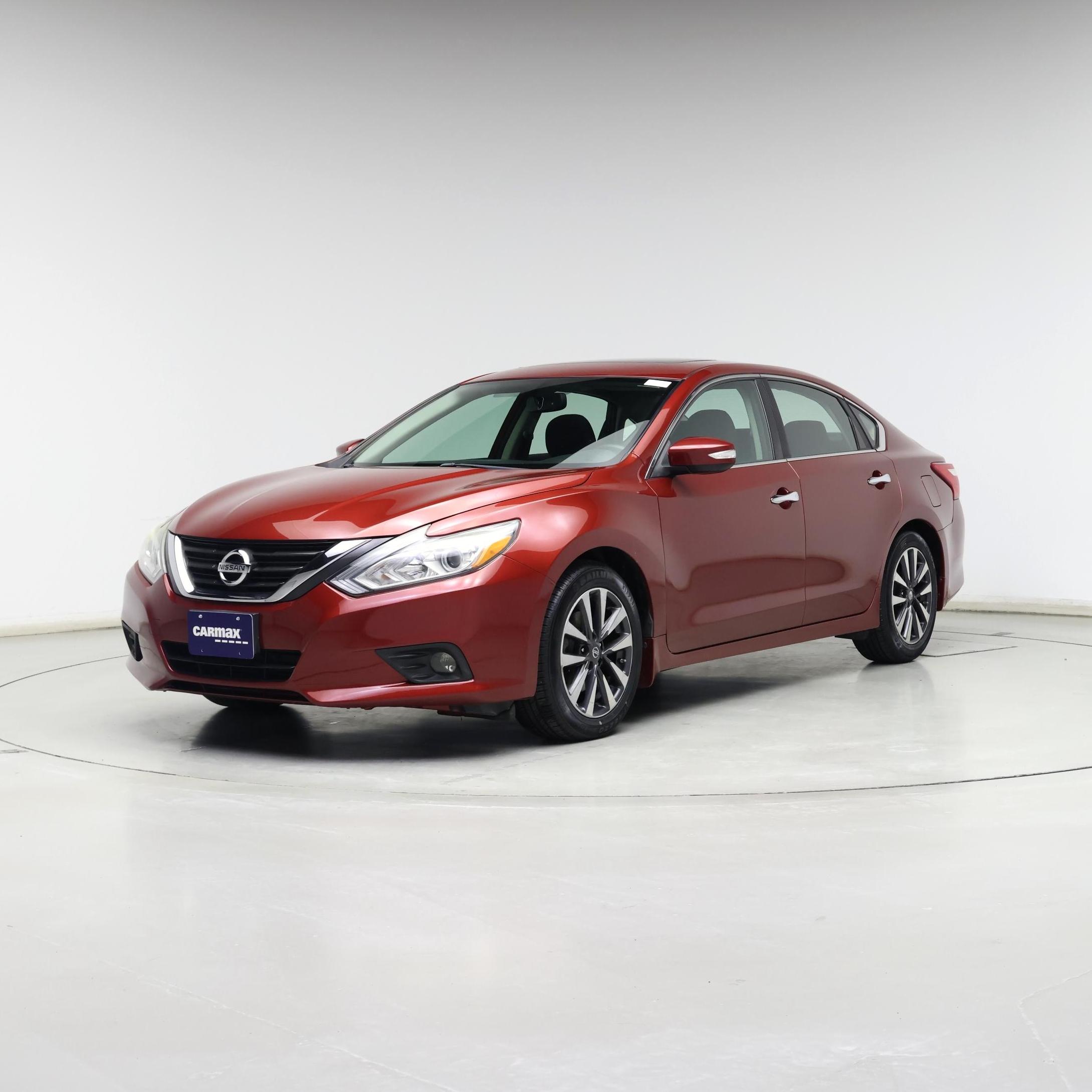 Thumbnail: 2016 Nissan Altima - 4