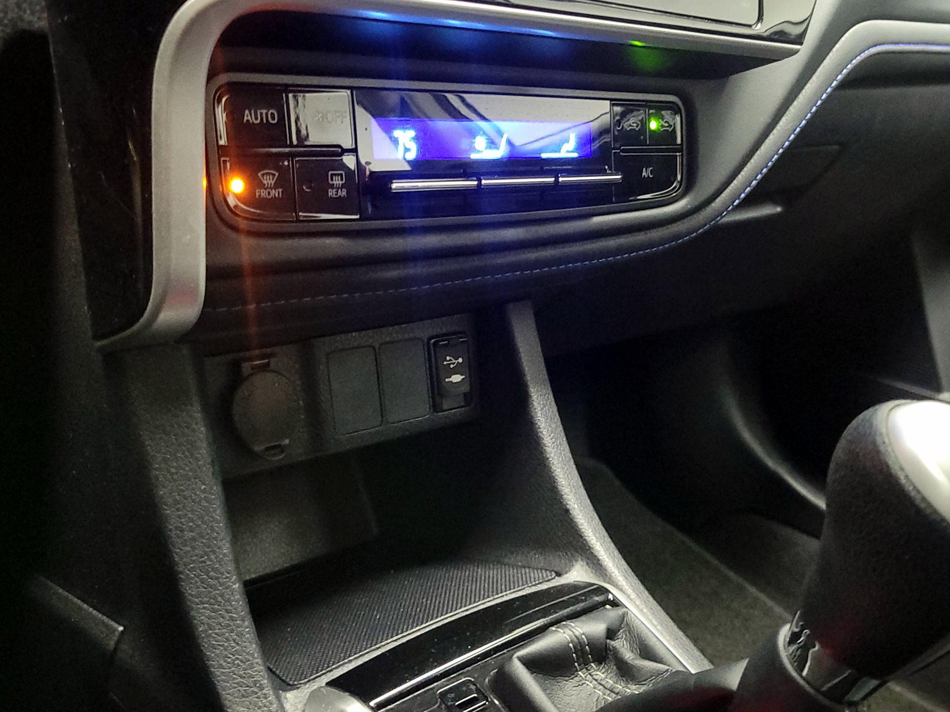 Thumbnail: 2019 Toyota Corolla - 18