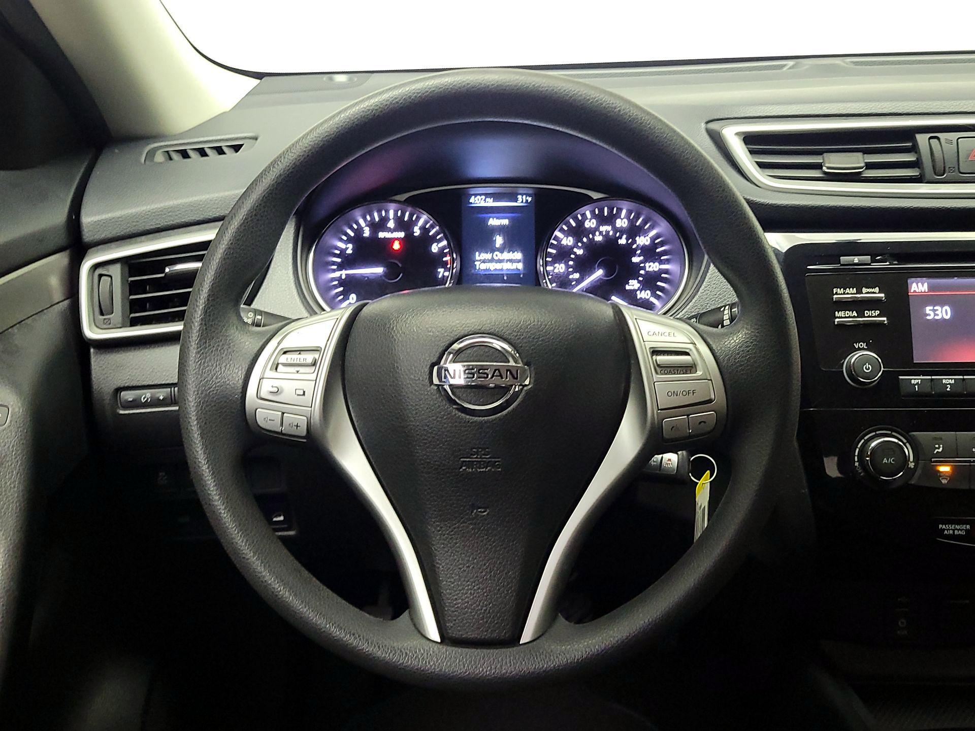 Thumbnail: 2016 Nissan Rogue - 10